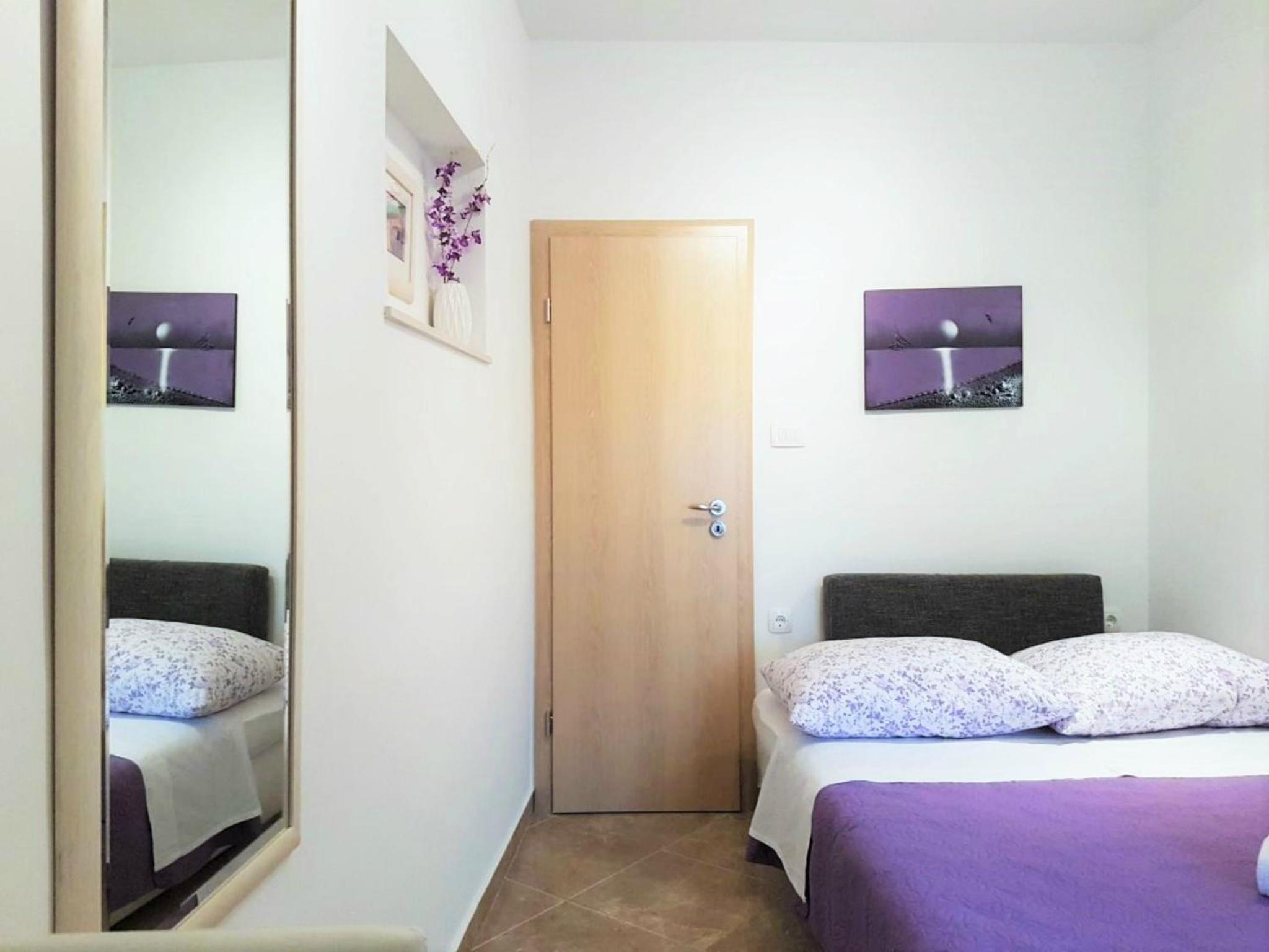 Room with Private Bathroom - Photo 13