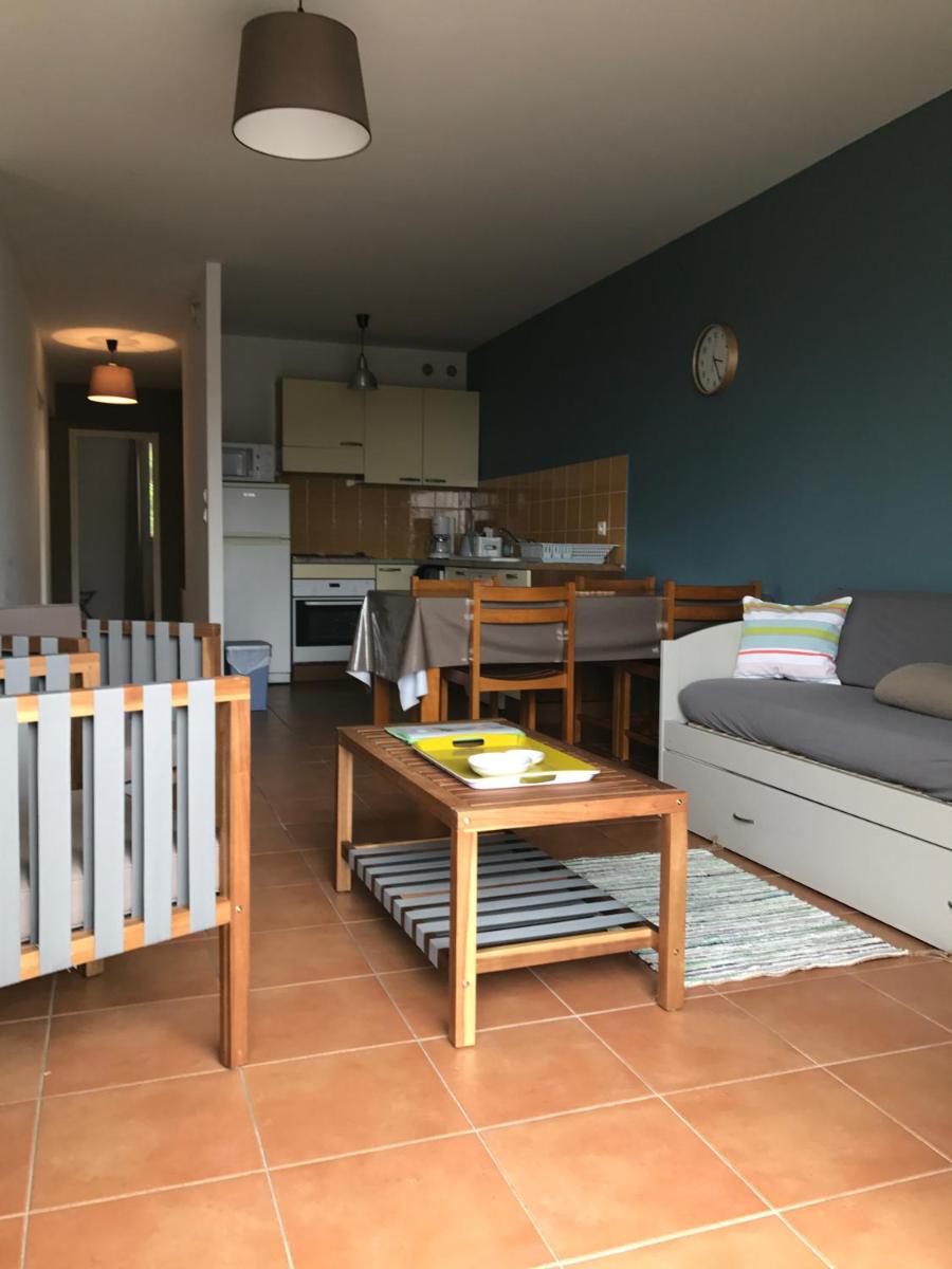 Two-Bedroom Apartment with Large Terrace - Photo 8