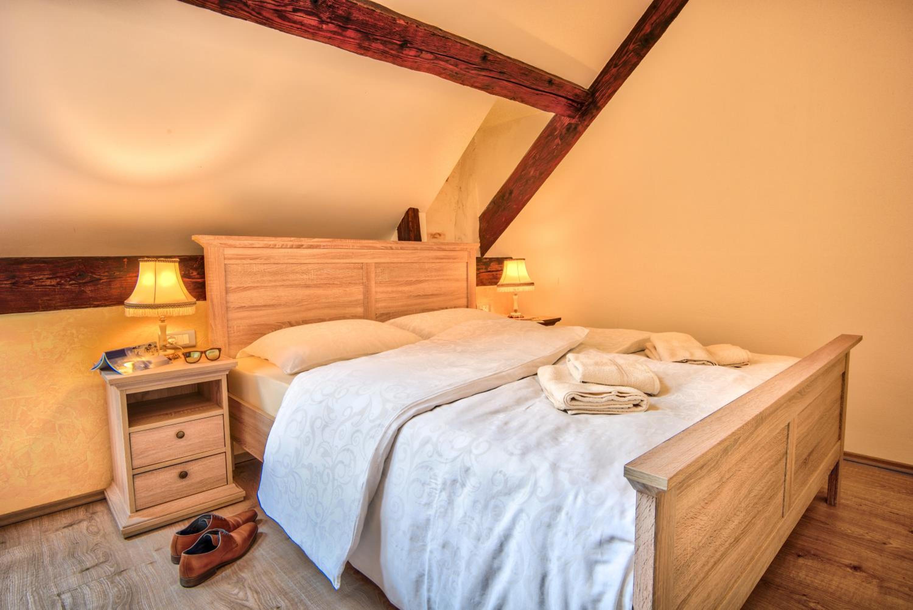 Double Room - Photo 13