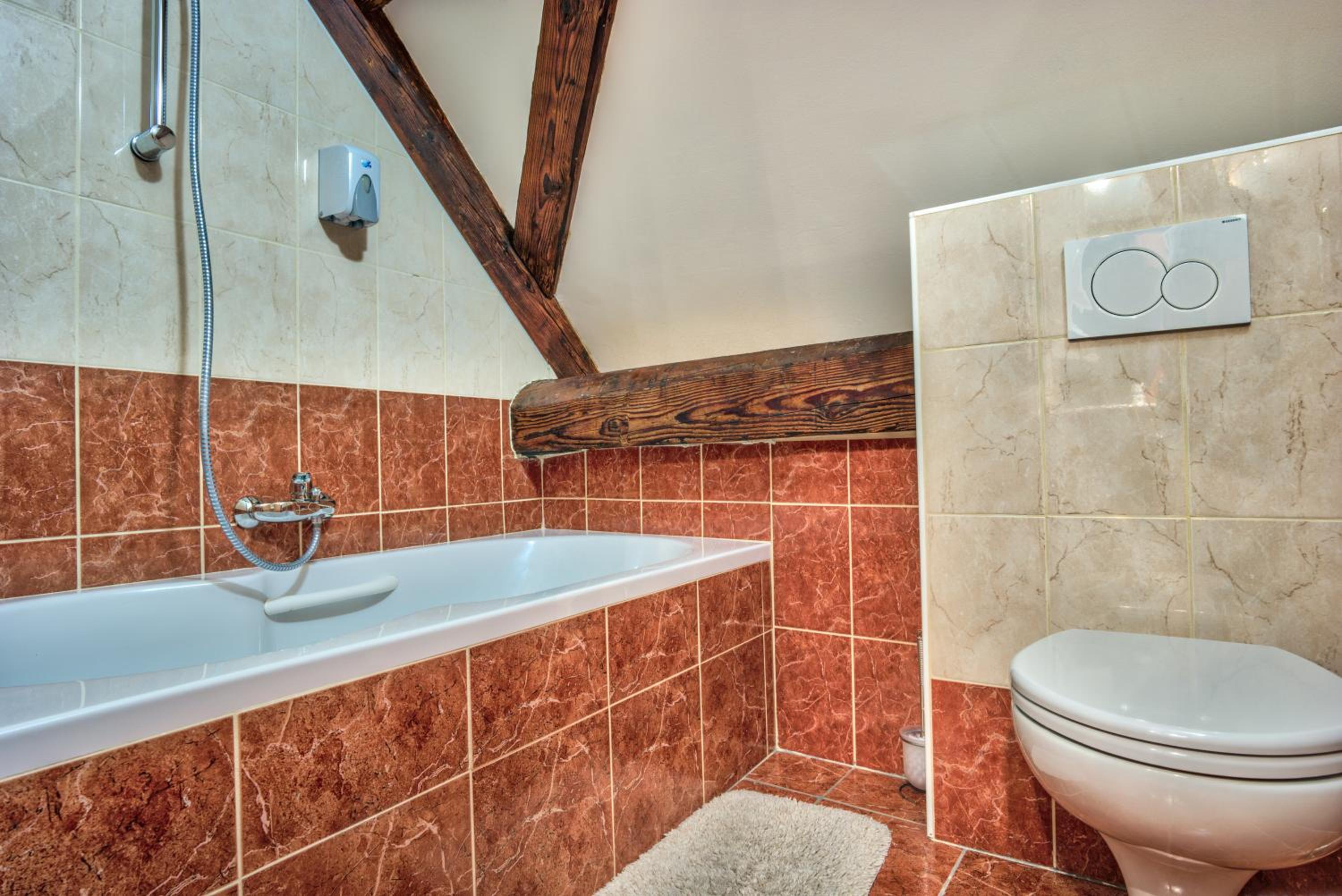Double Room - Photo 17