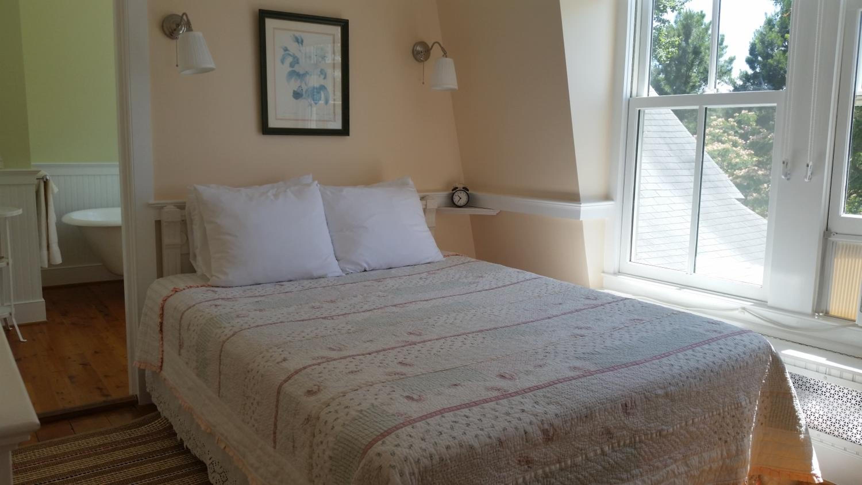 Double Room with Private Bathroom