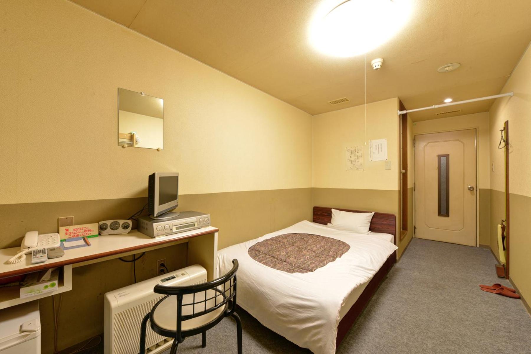 Standard Single Room - Smoking