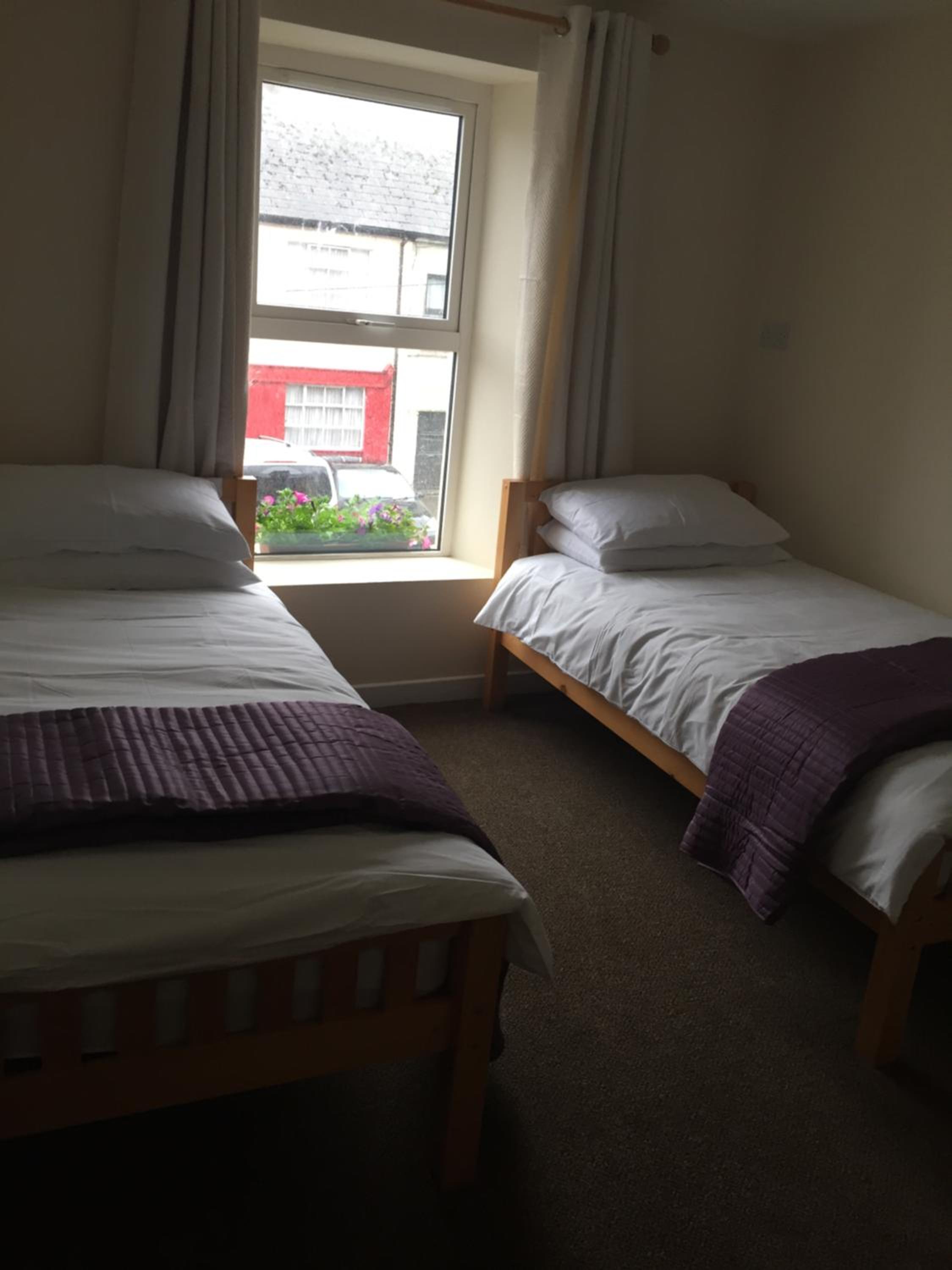 Twin Room with Bathroom photo 2