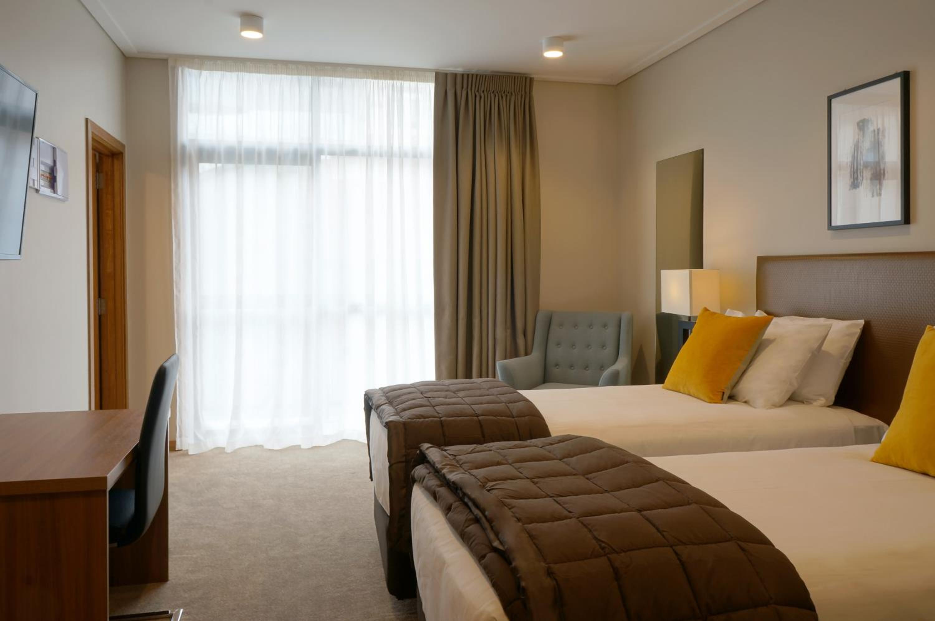 Superior Twin Room - Photo 3