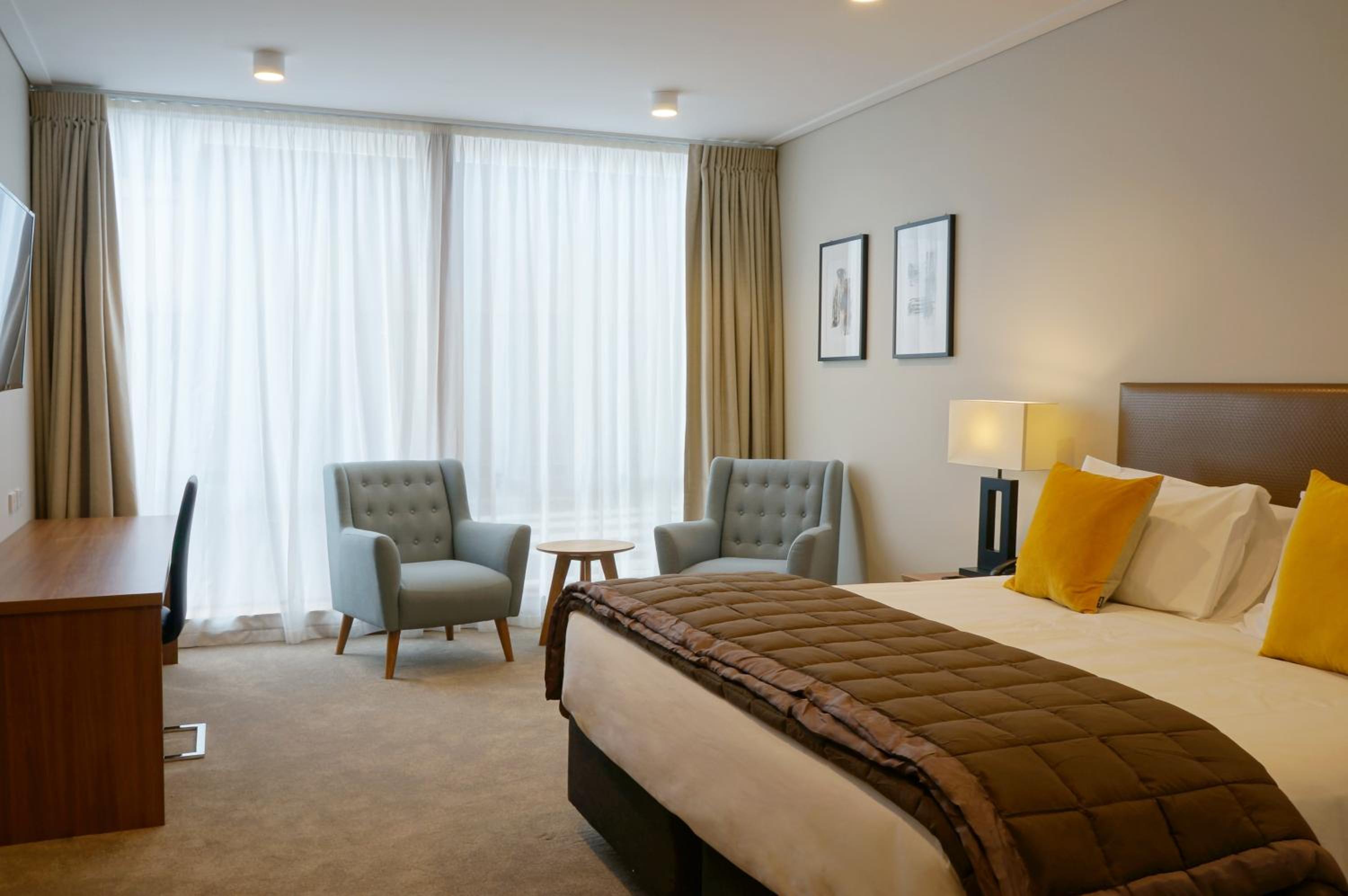 Superior King Room - Photo 2