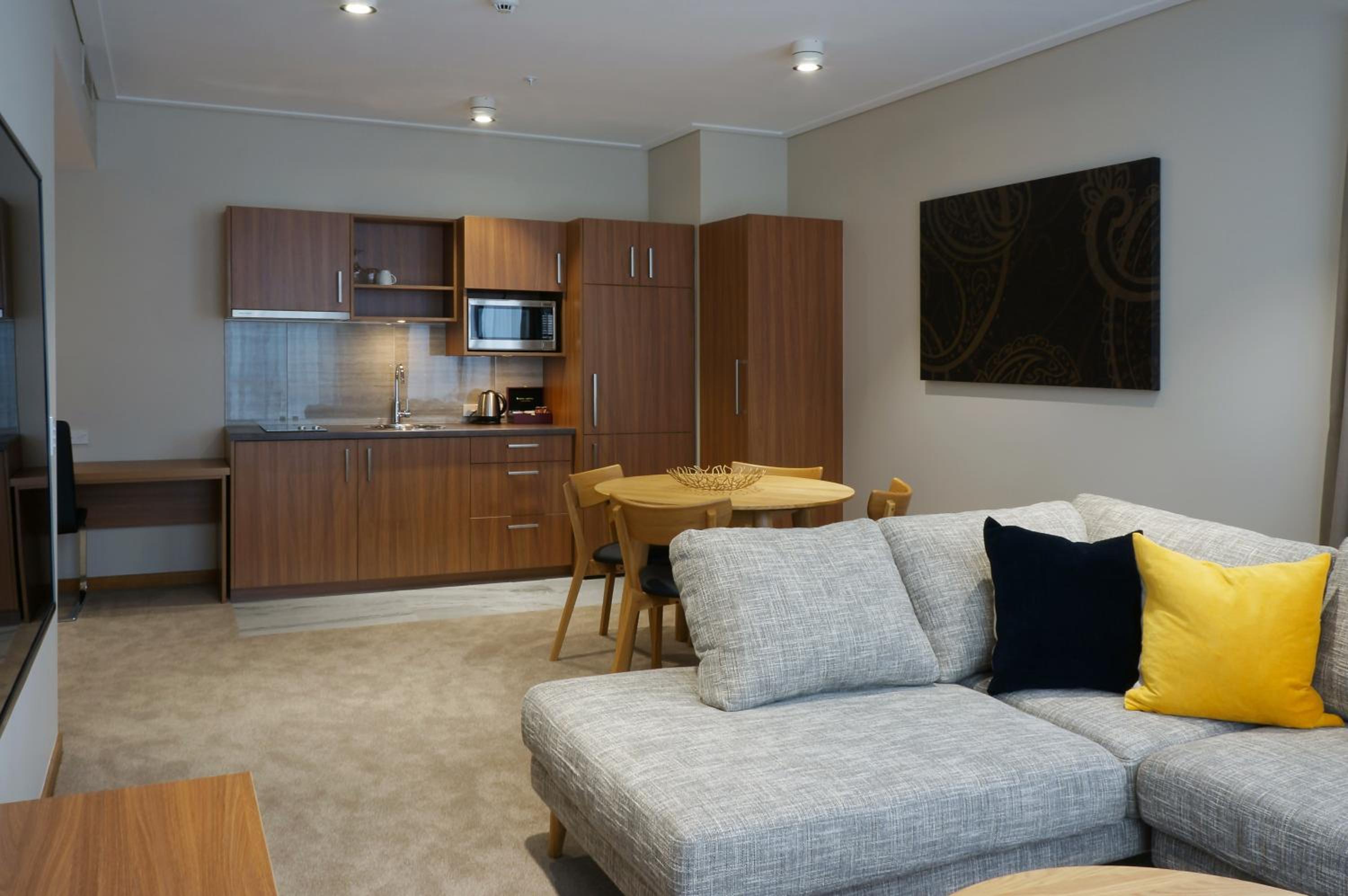 Executive King Suite - Photo 2