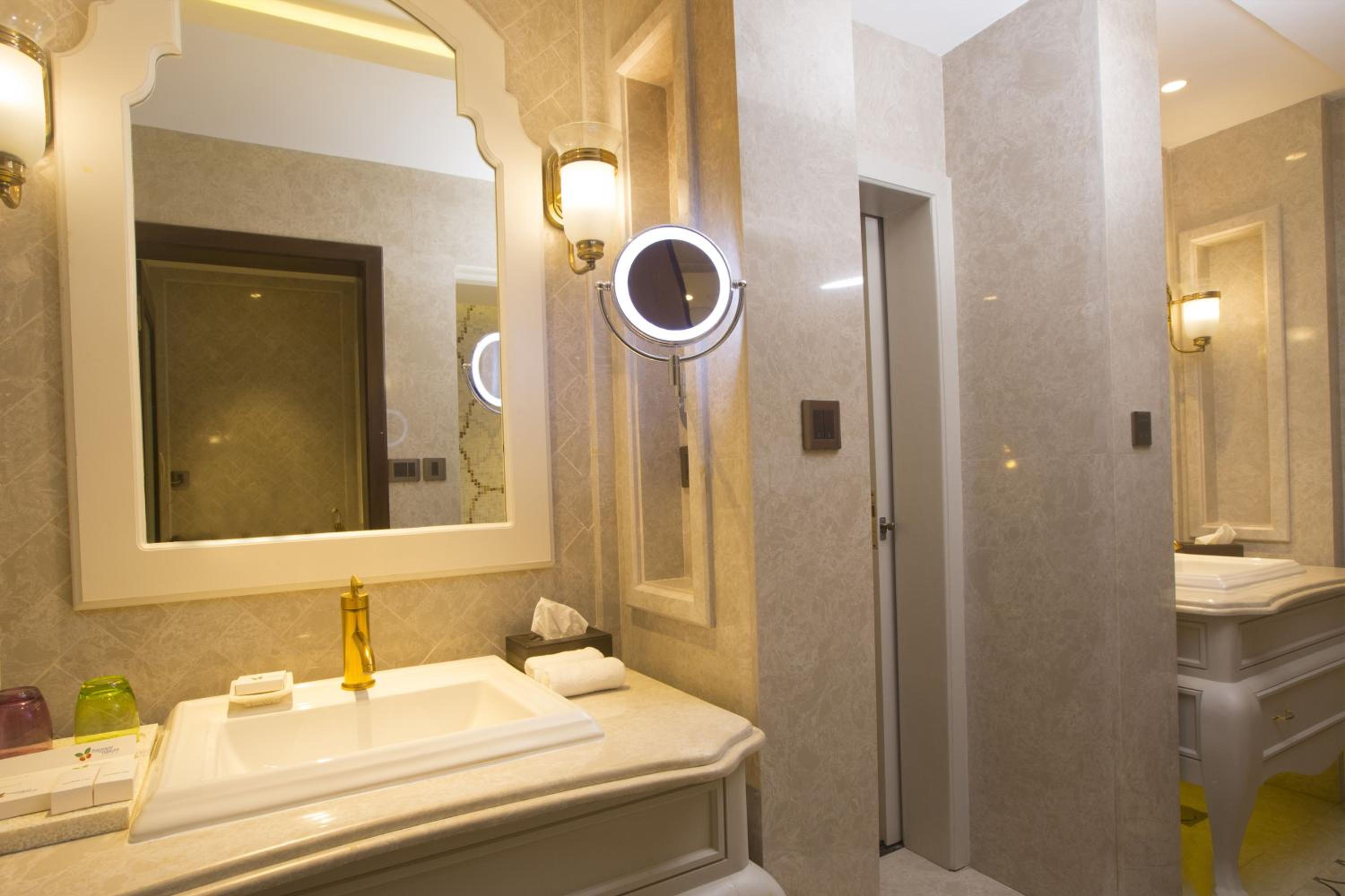 Royal Fragrant Suite with Private Terrace & Mountain view with 10% discount on Spa - Photo 4