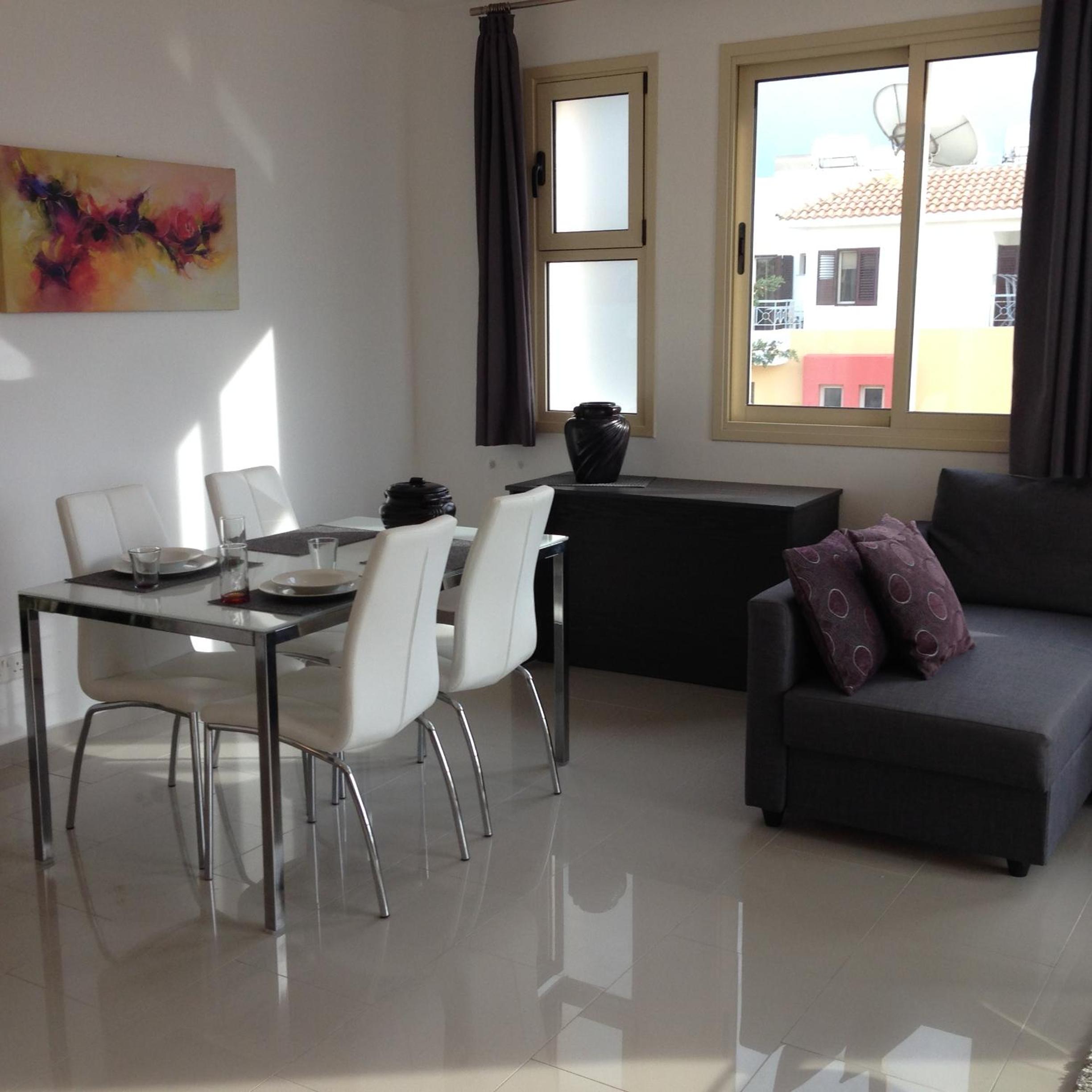 Premium One-Bedroom Apartment photo 2