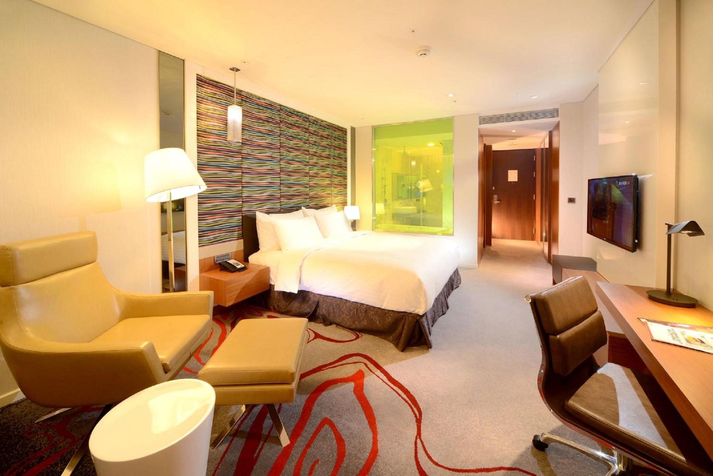Standard Double Room with Window