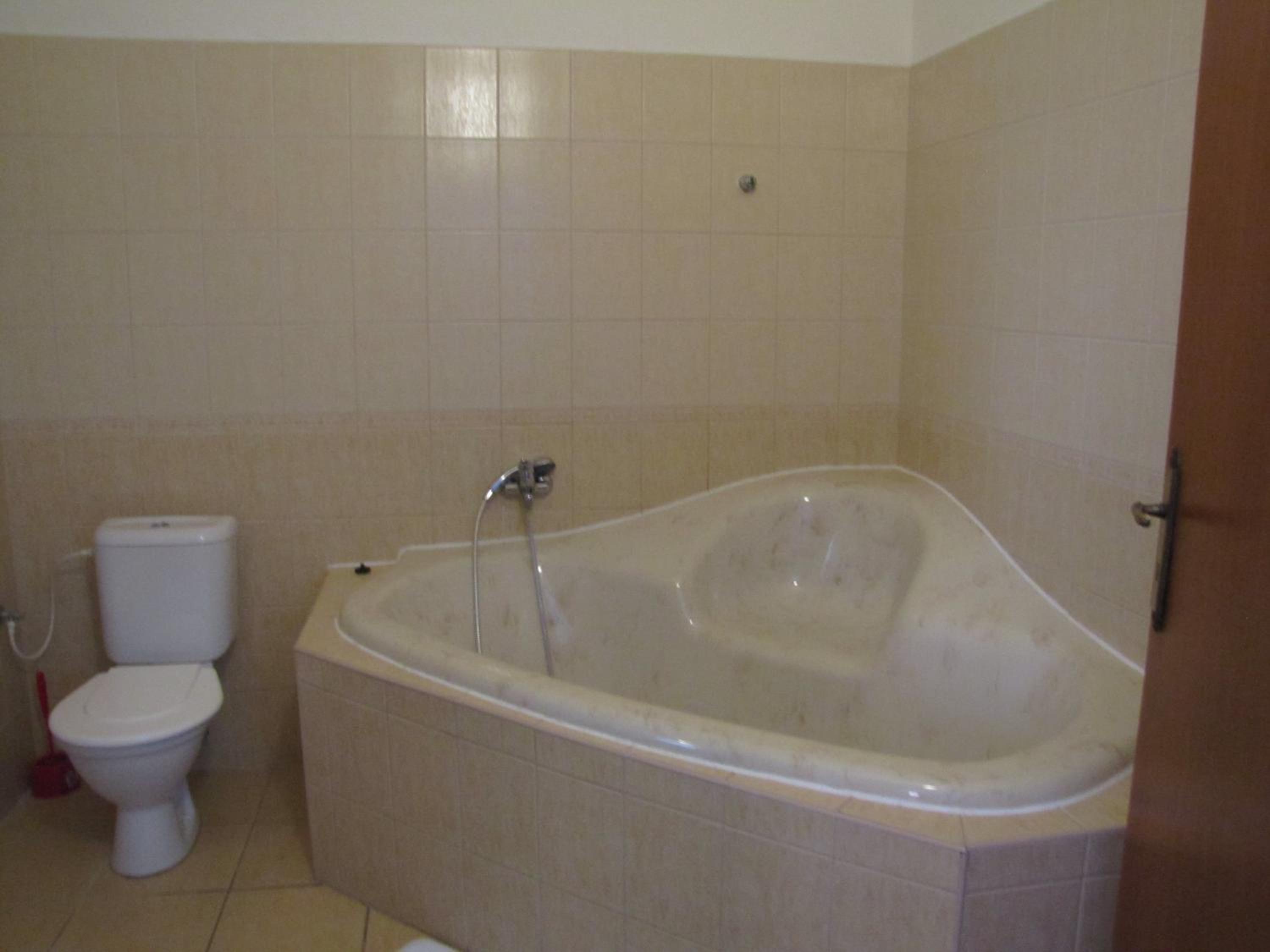 Triple Room - Photo 6