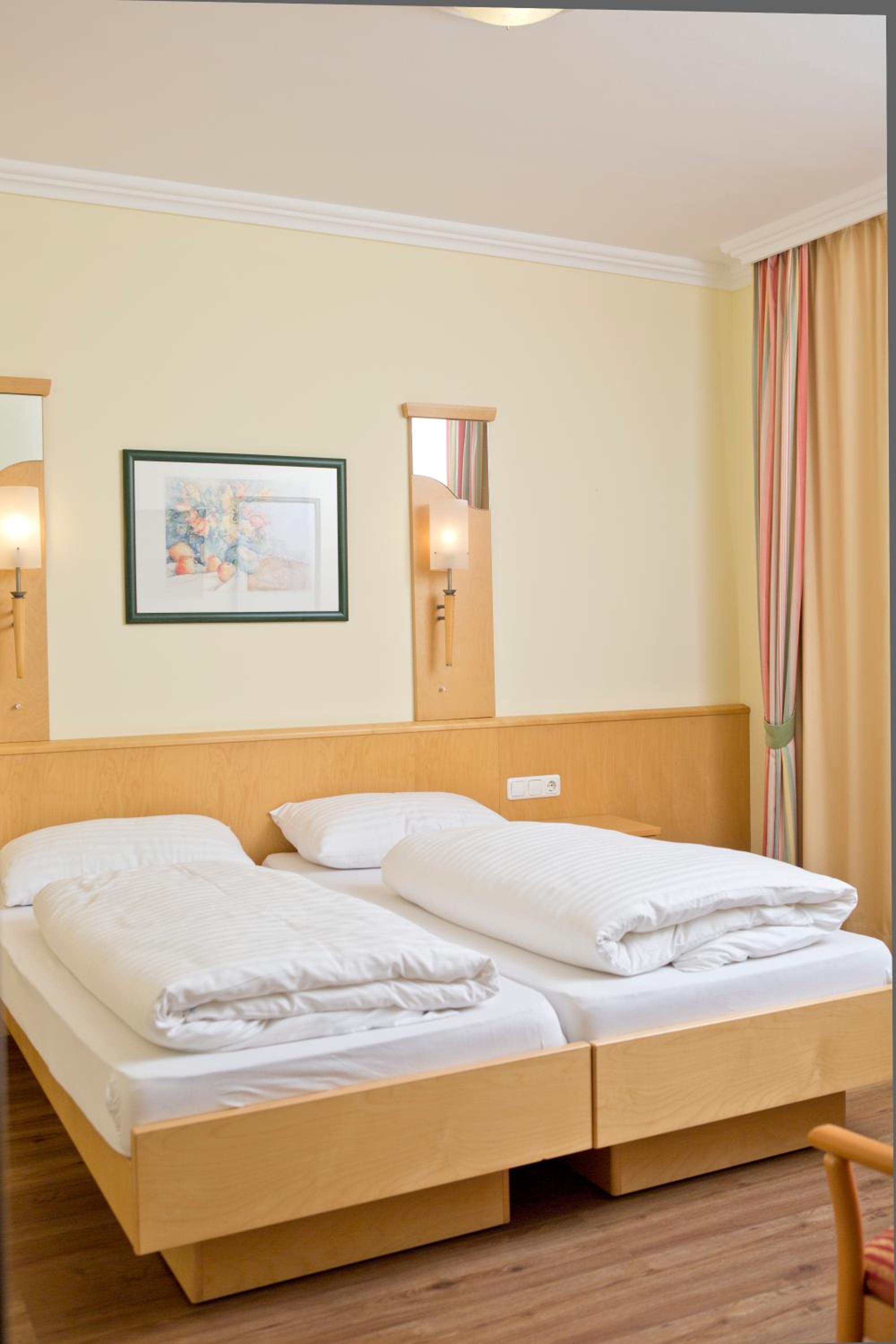 Double Room - Photo 3