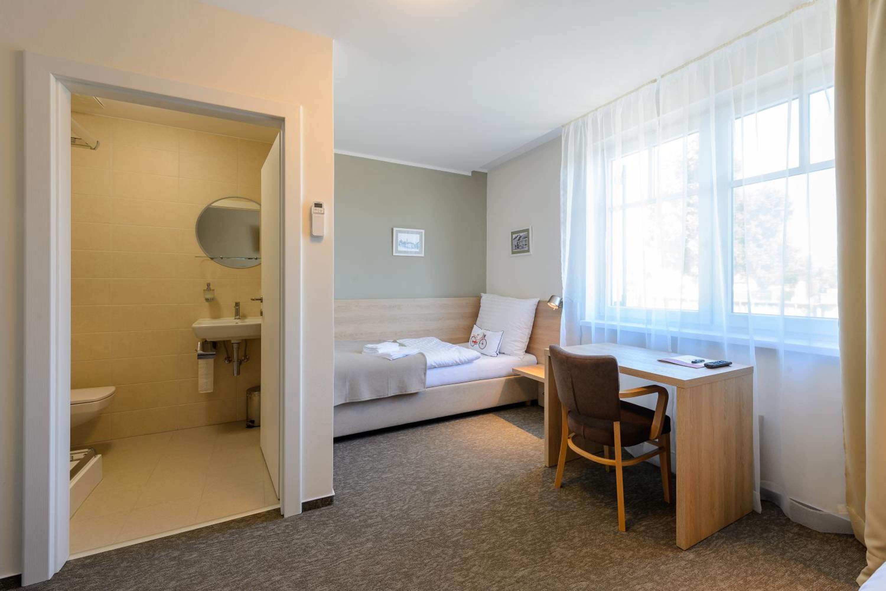 Standard Twin Room photo 1
