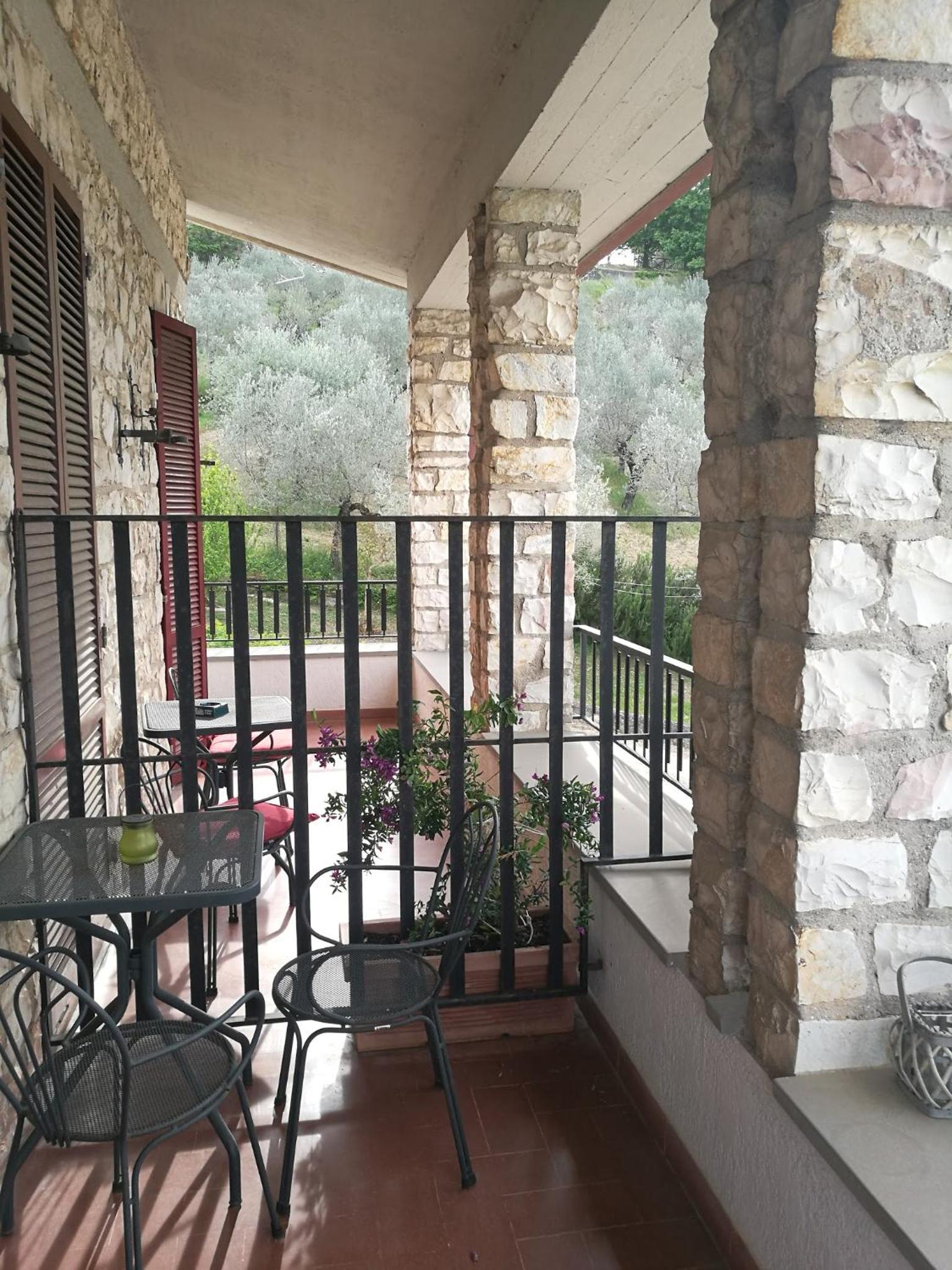 Double Room with Balcony - Photo 2