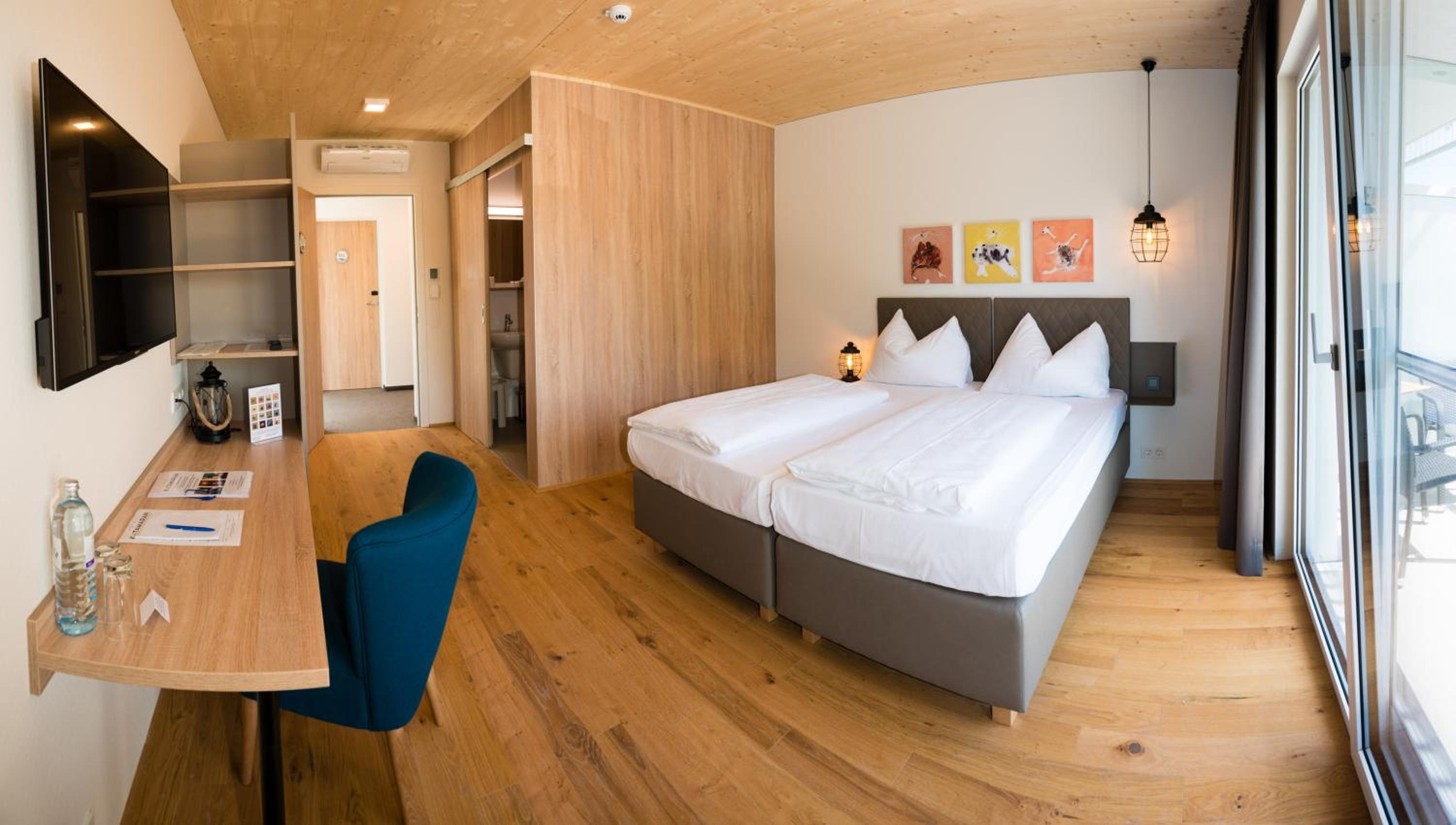 Double Room with Balcony - Parkside - Photo 3