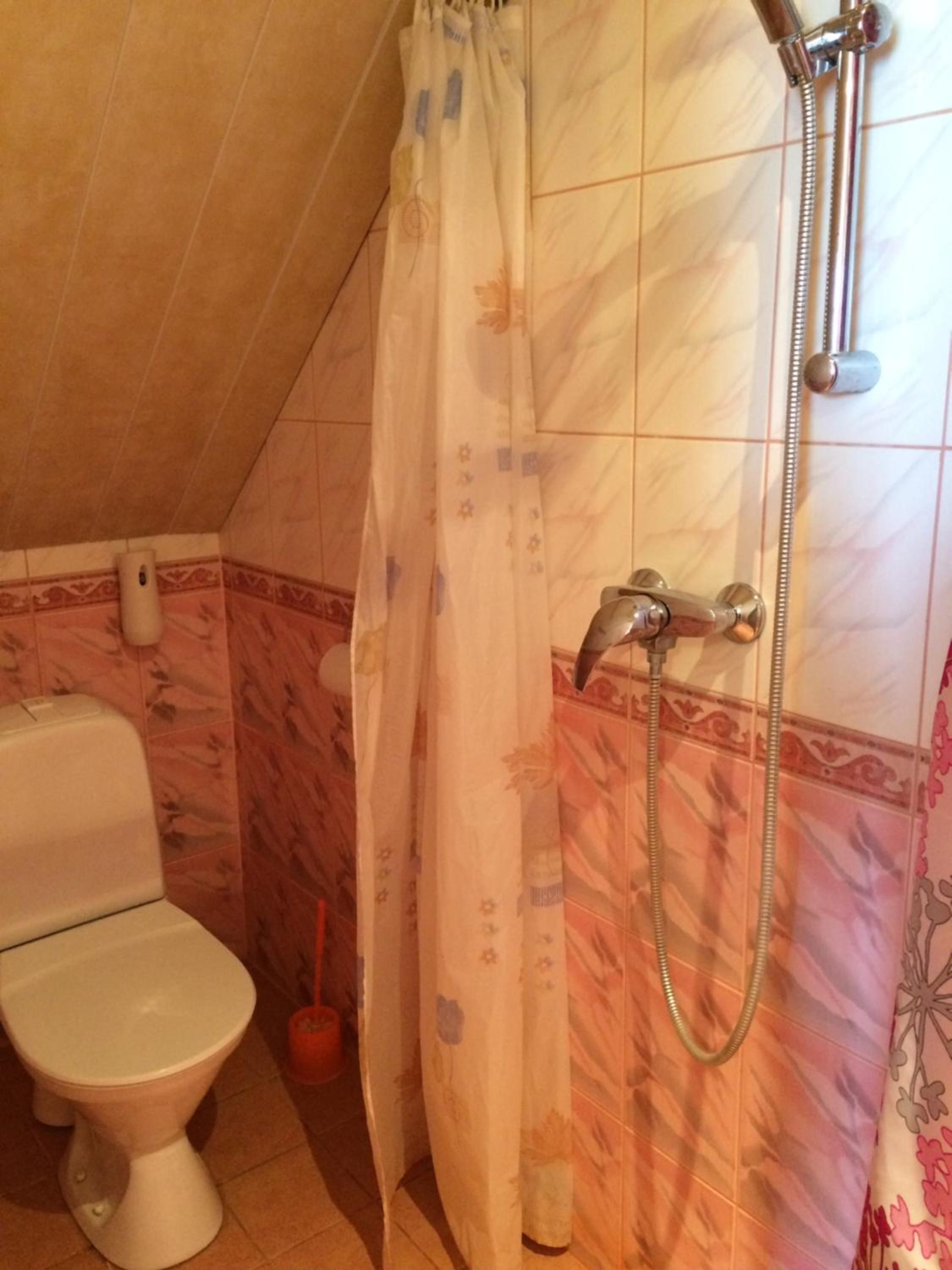 Budget Double Room - Photo 7