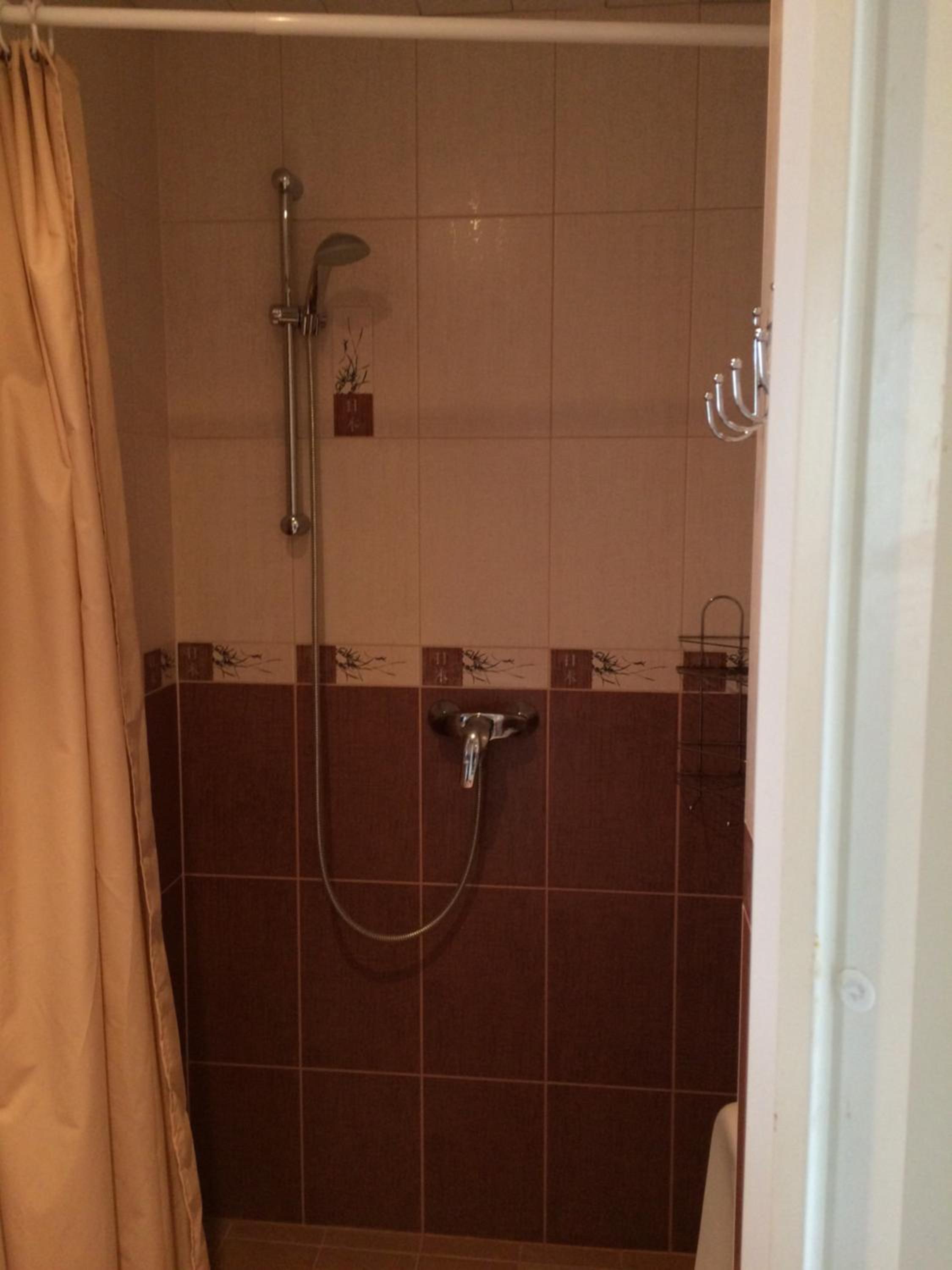 Double Room with Balcony - Photo 6
