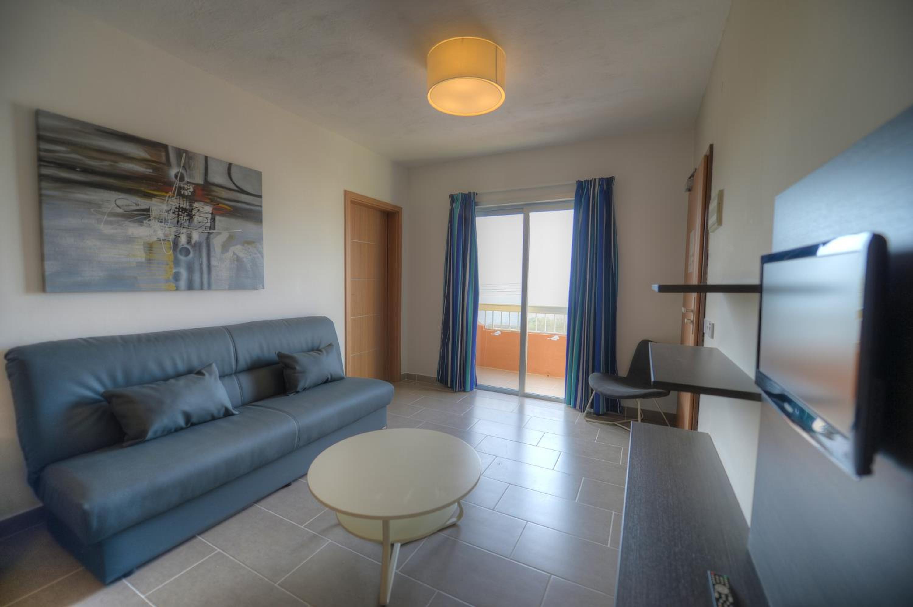 Superior Family Apartment - Photo 4