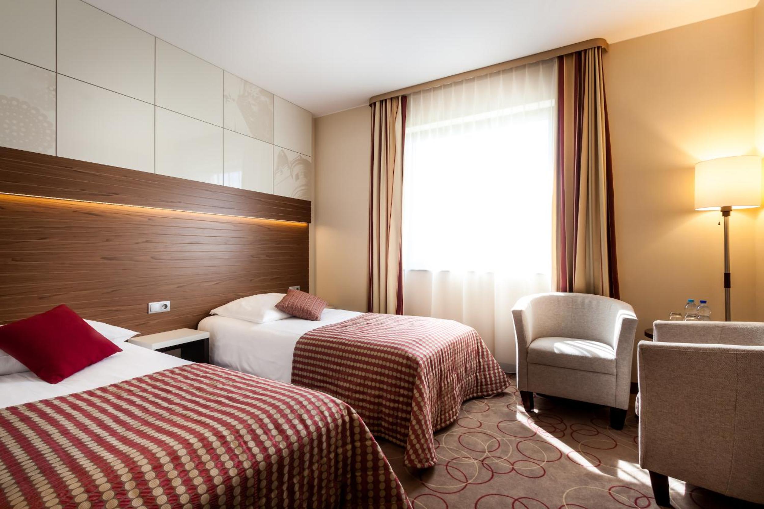 Twin Room - Photo 4