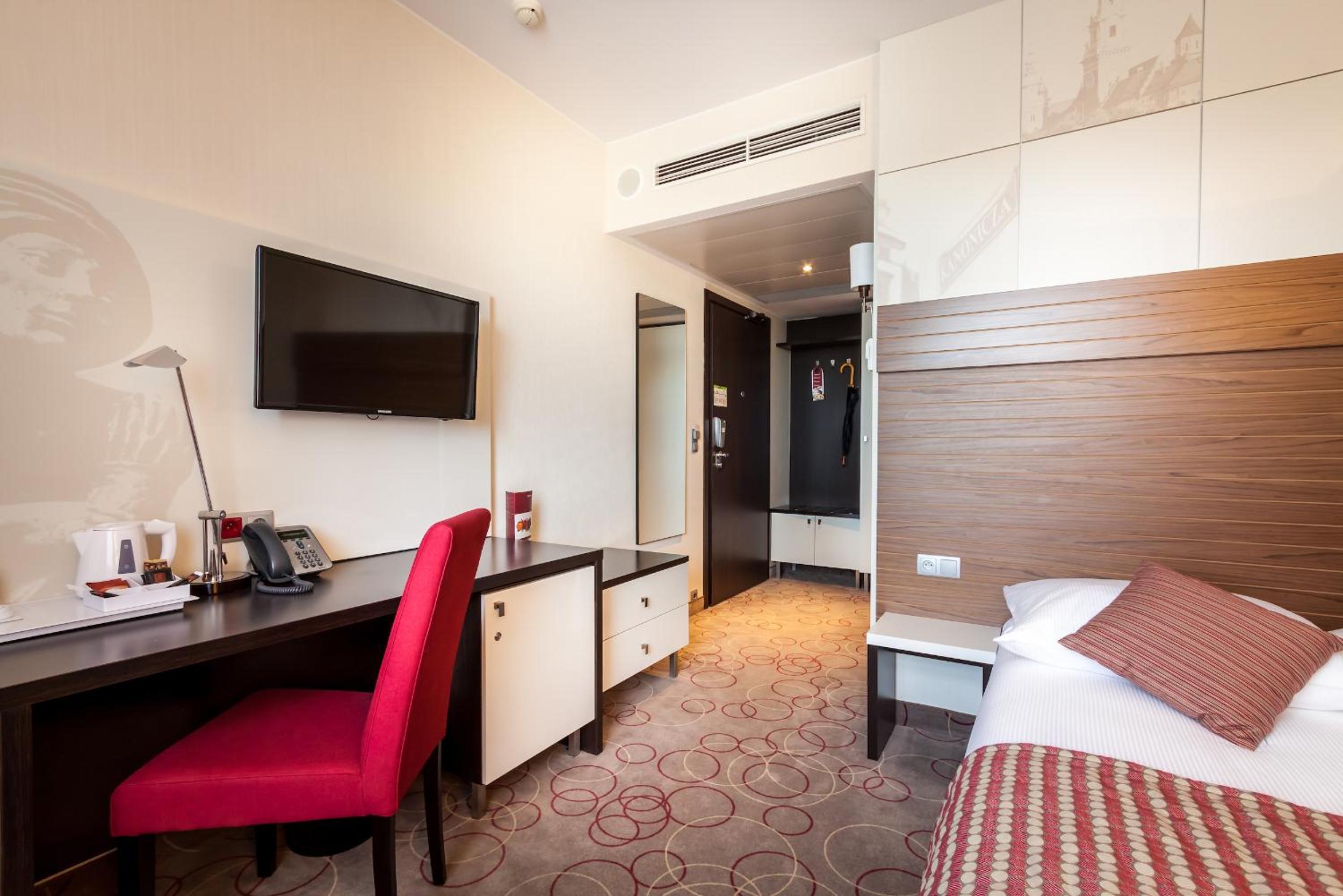 Single Room photo 2