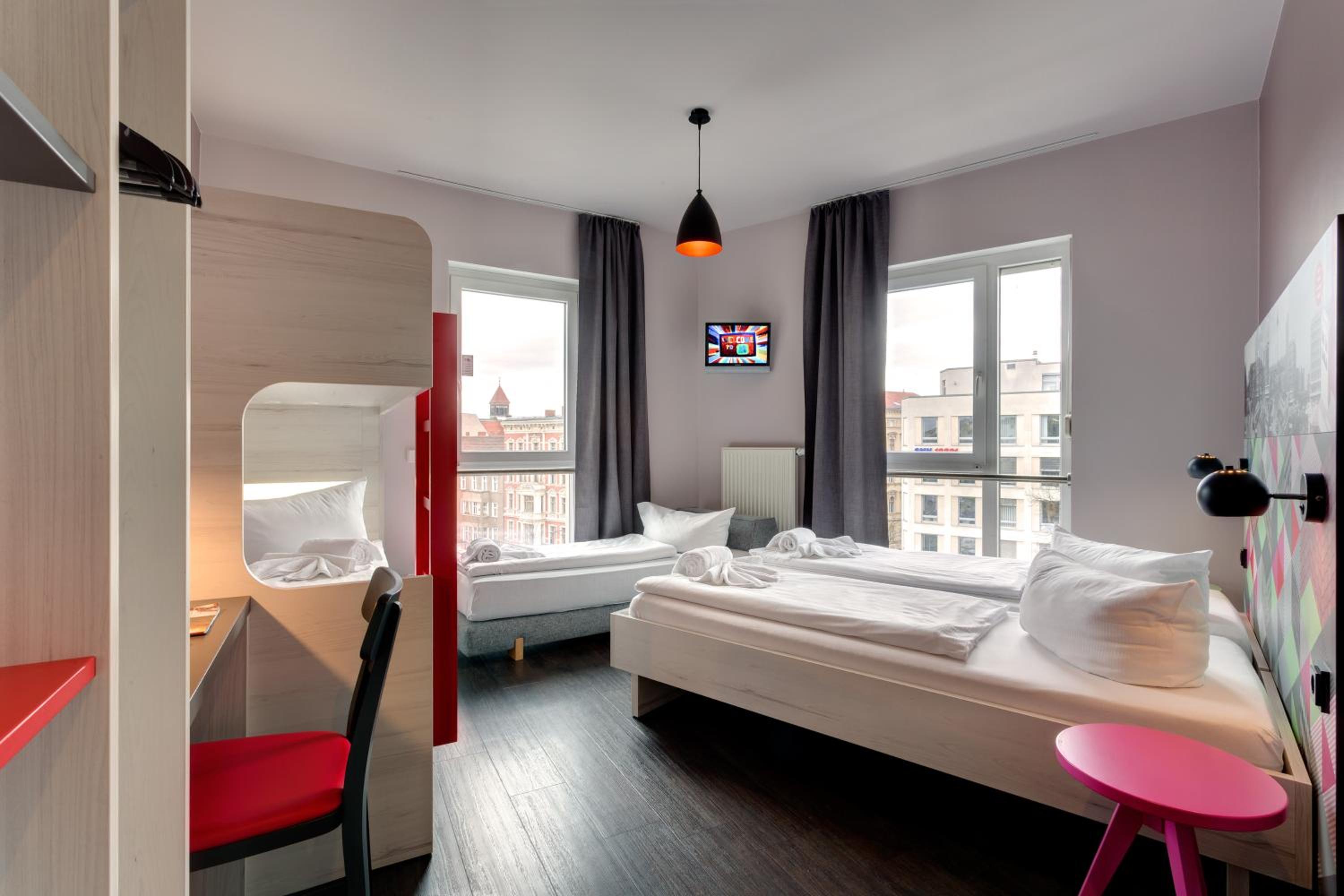 5-Bed Room photo 1