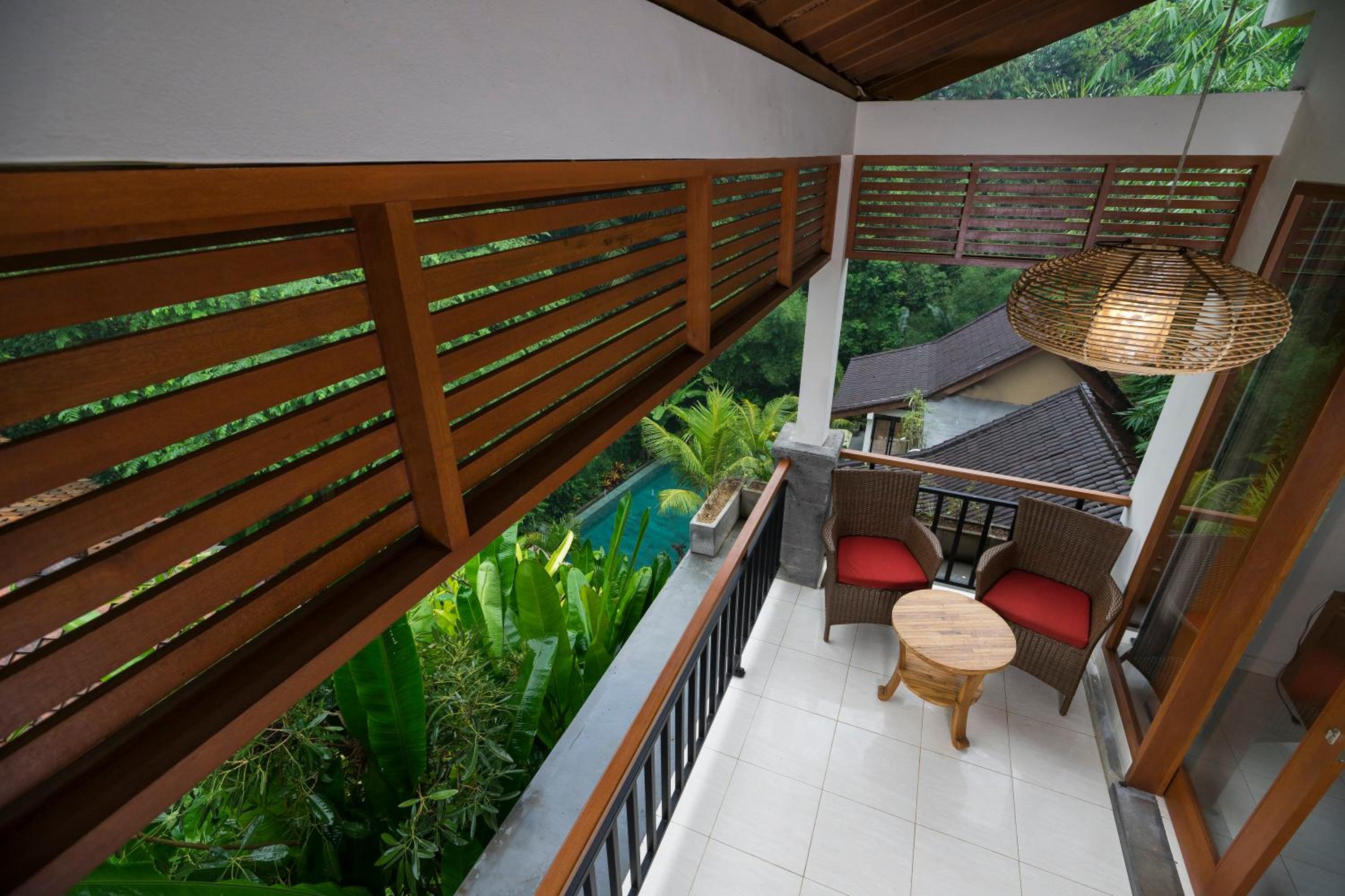 Deluxe Double Jungle View with Balcony photo 2