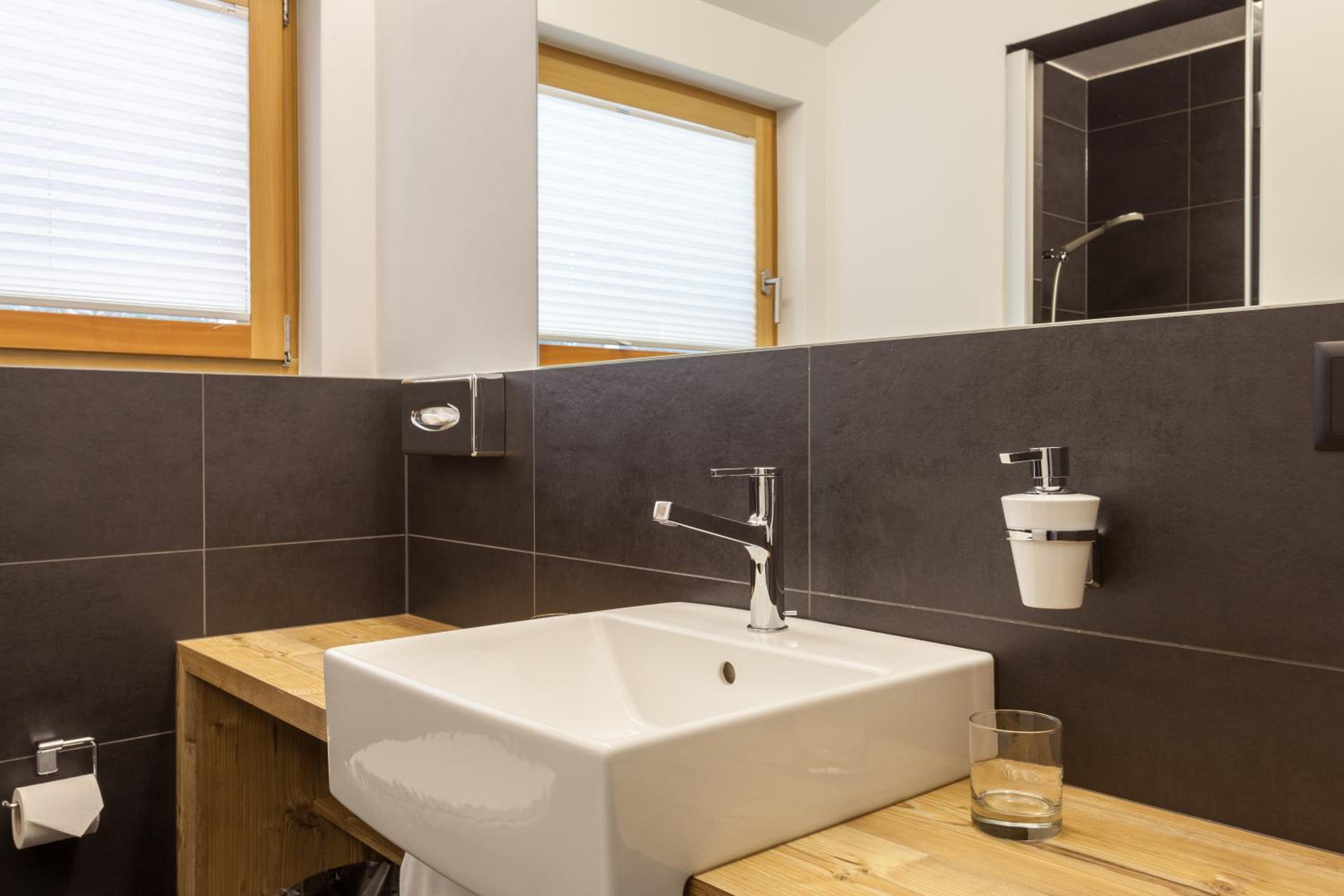 Superior Two-Bedroom Apartment - Photo 7