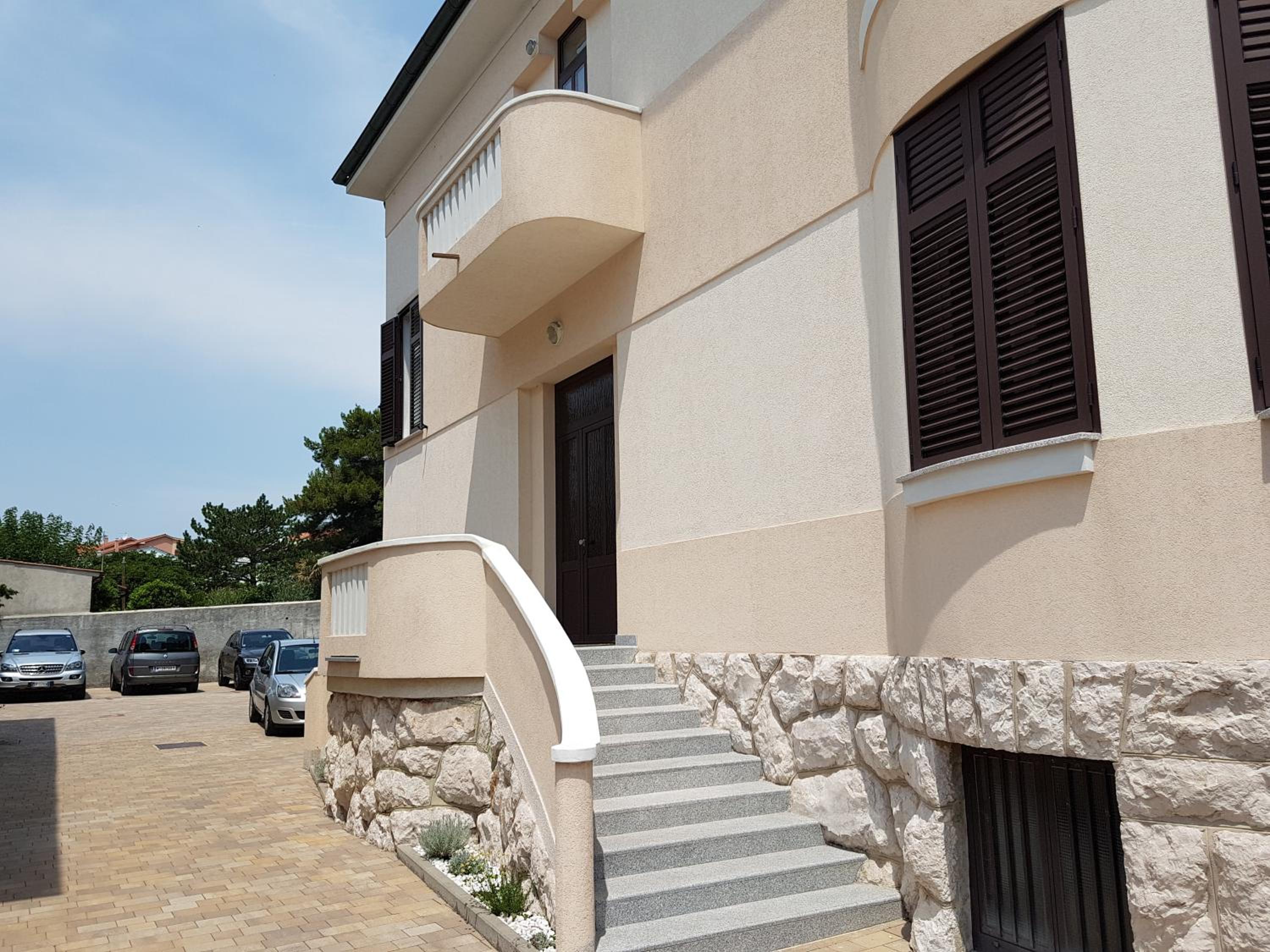 Double or Twin Room with Private External Bathroom - Photo 6