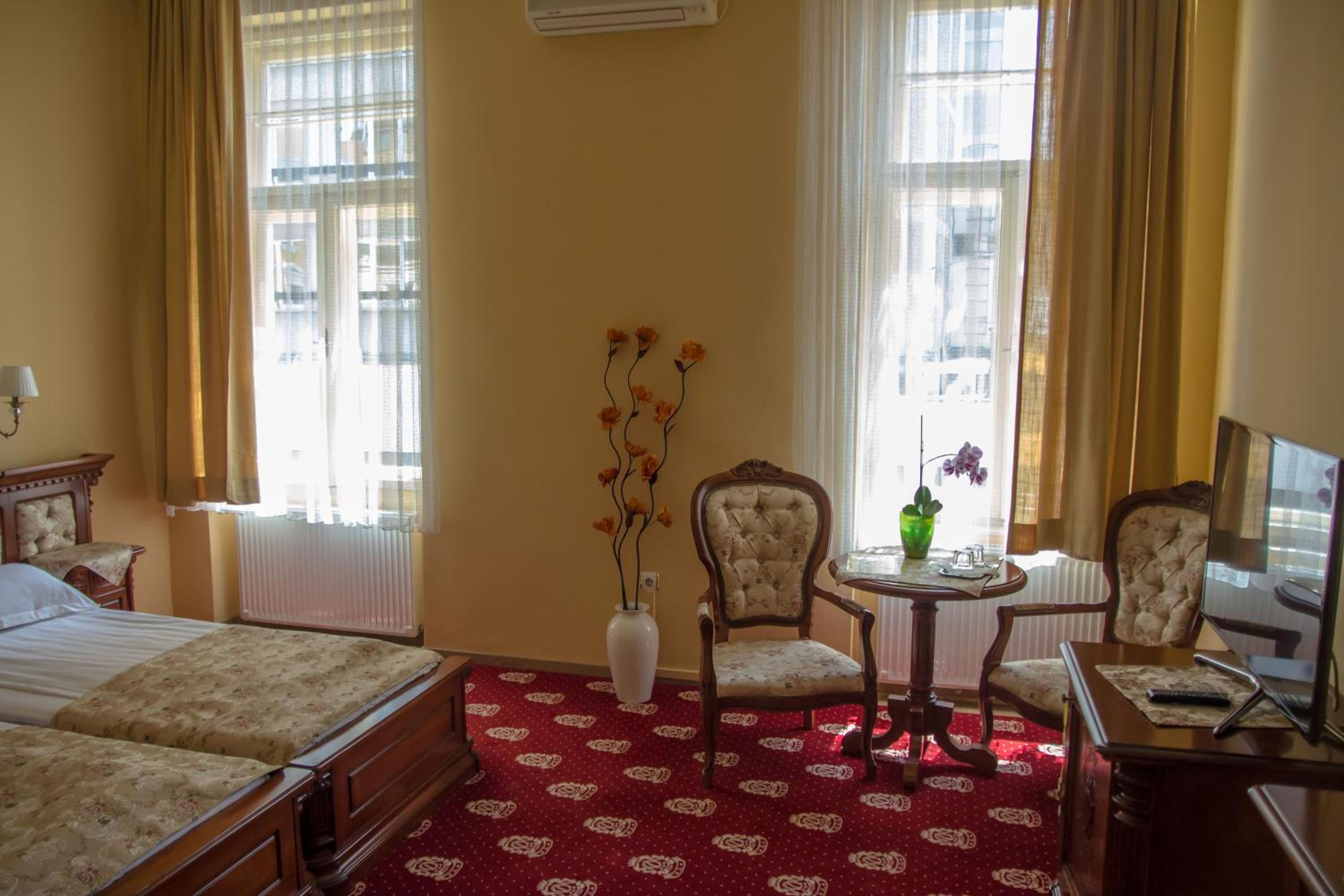 Standard Twin Room photo 3