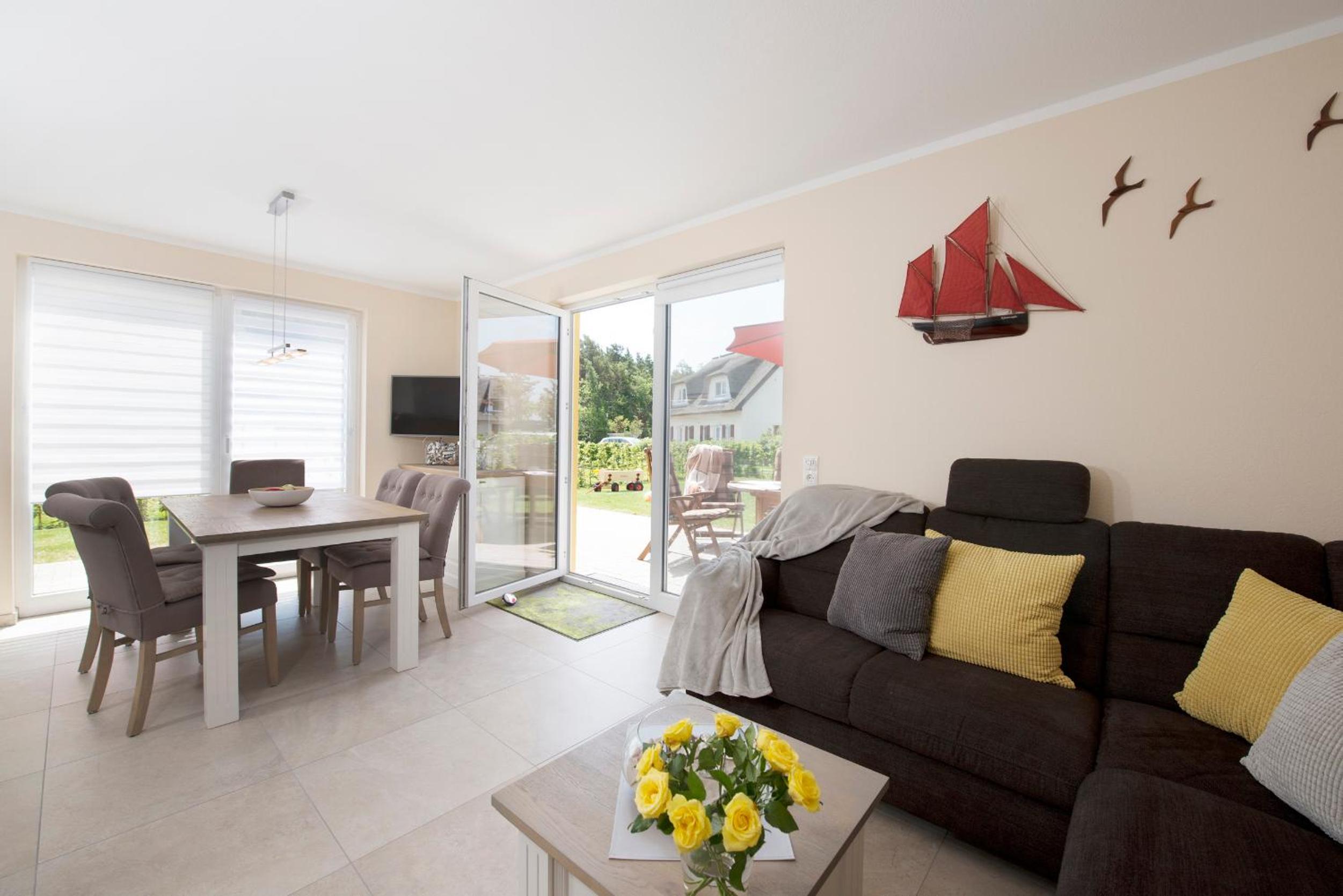Three-Bedroom House photo 2