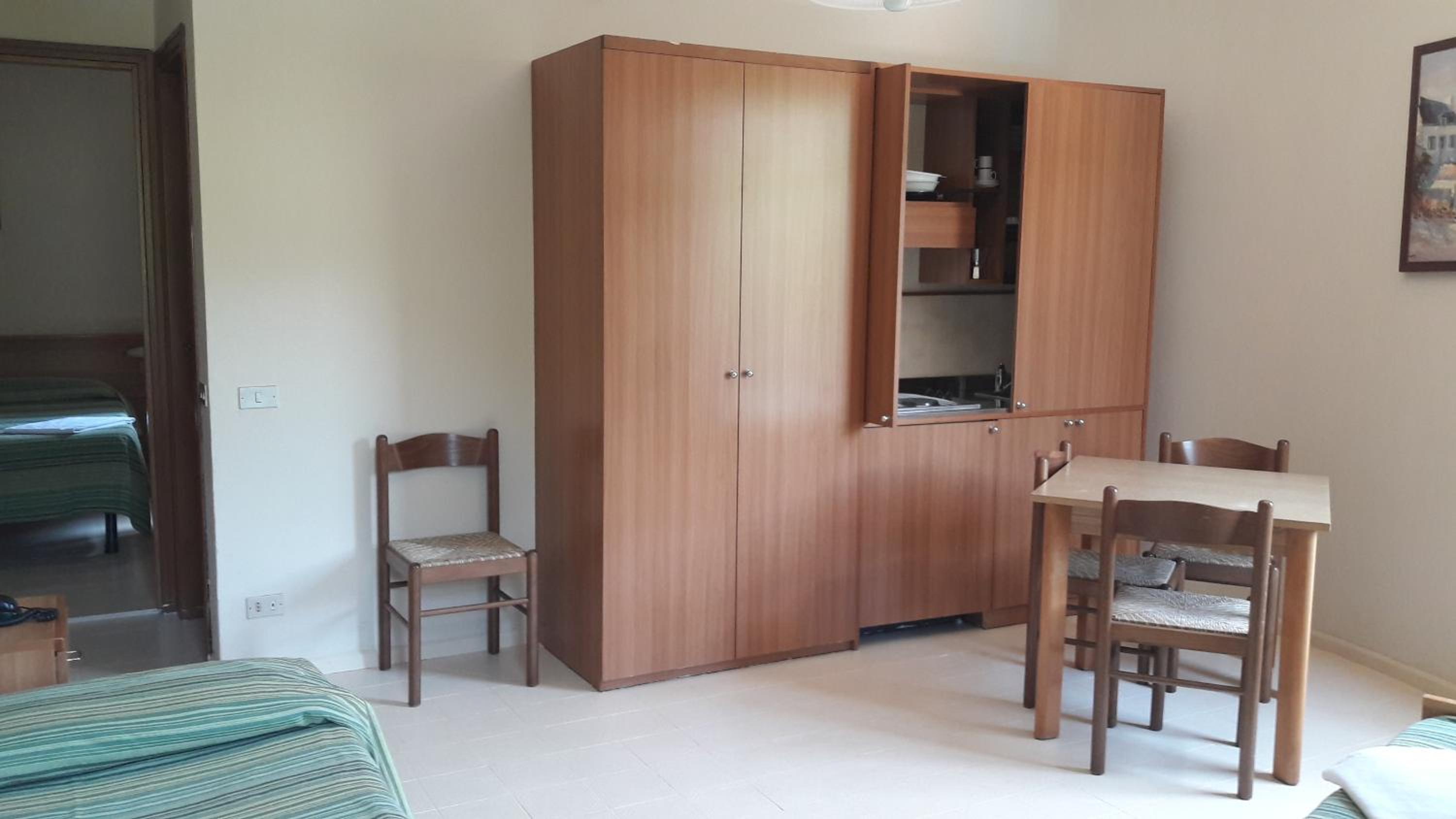 One-Bedroom Apartment (4 Adults) - Photo 2