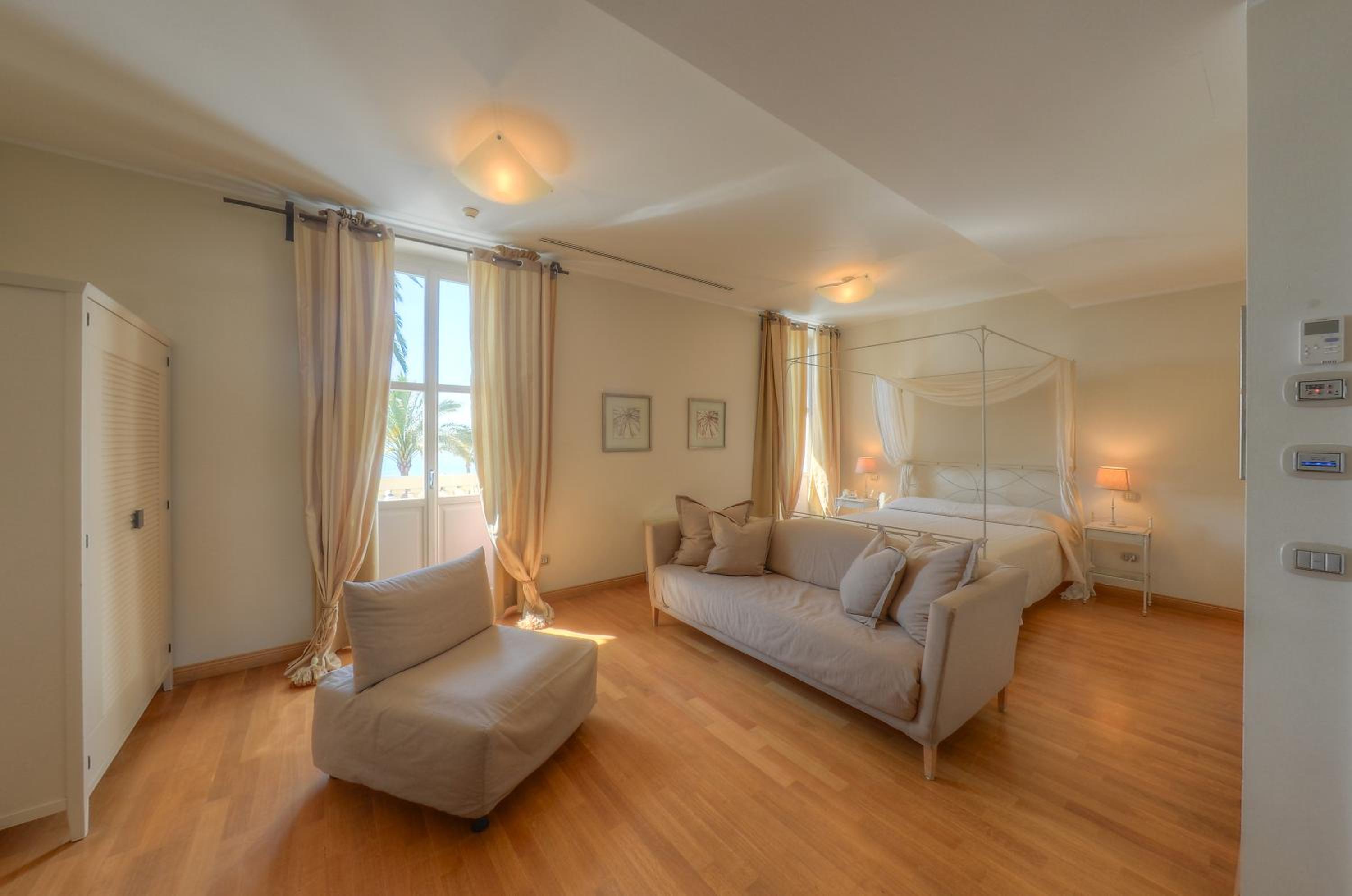 Suite with Sea View photo 2