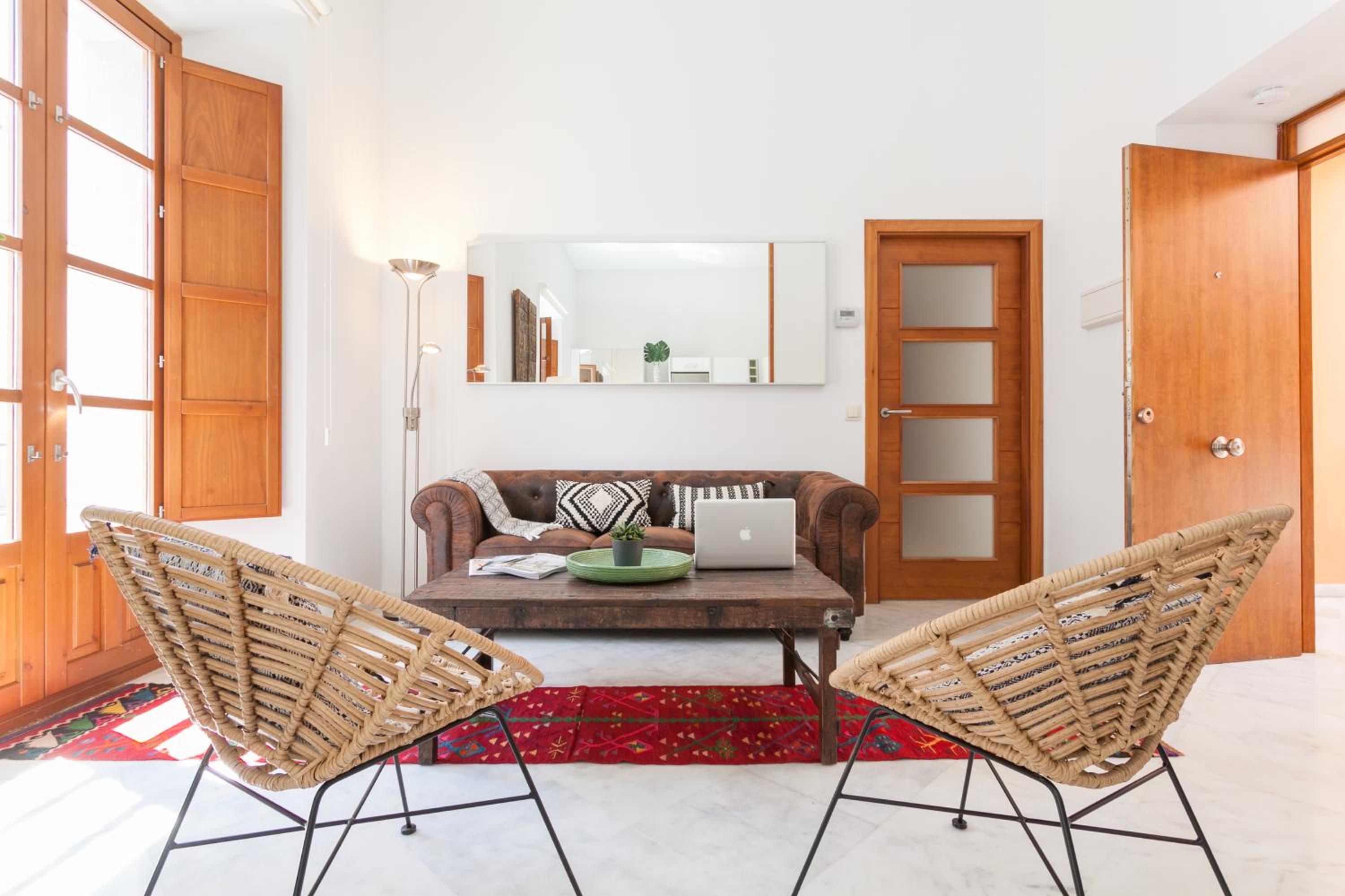 Apartment with Terrace - Photo 14