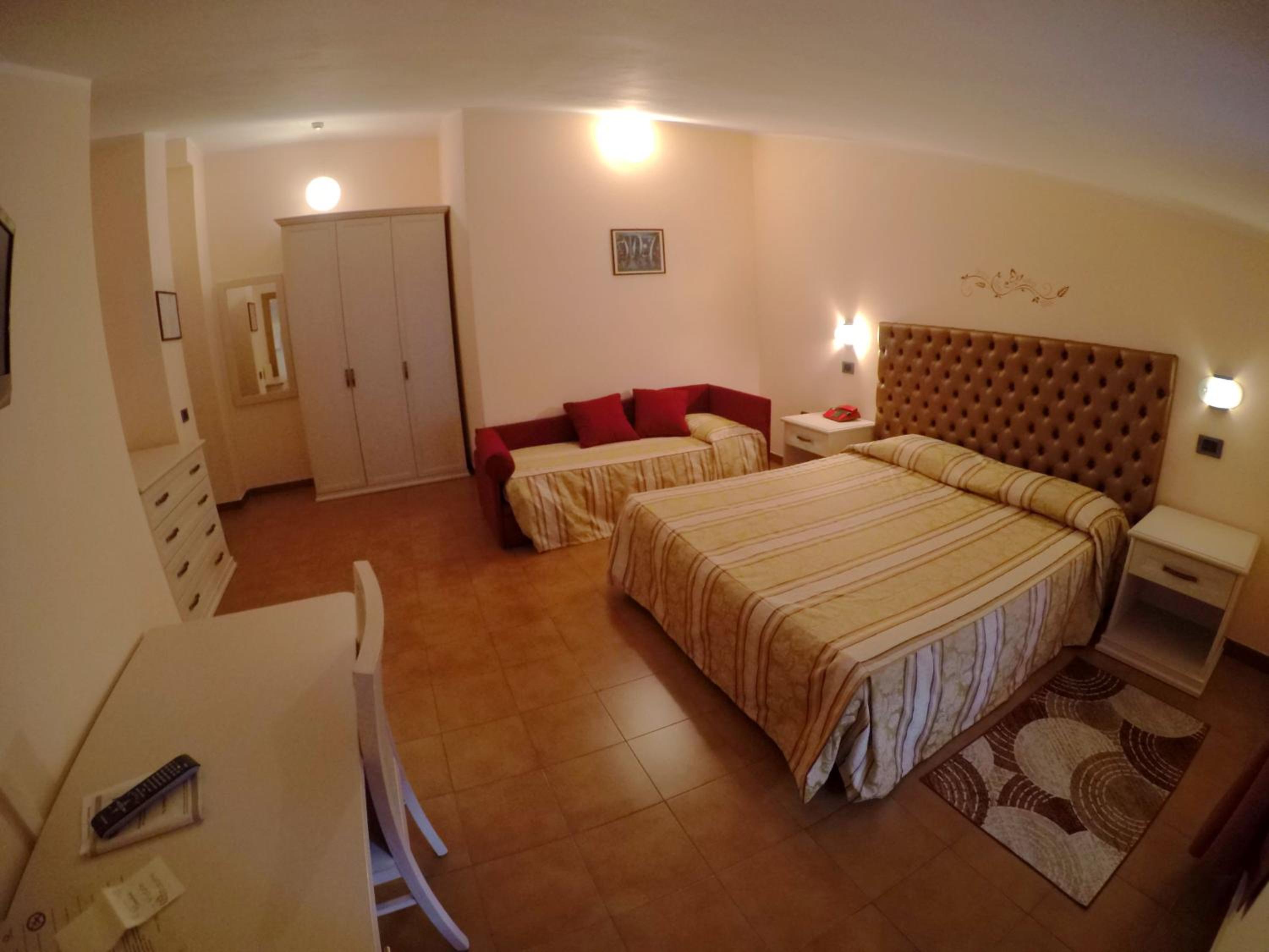 Triple Room photo 3