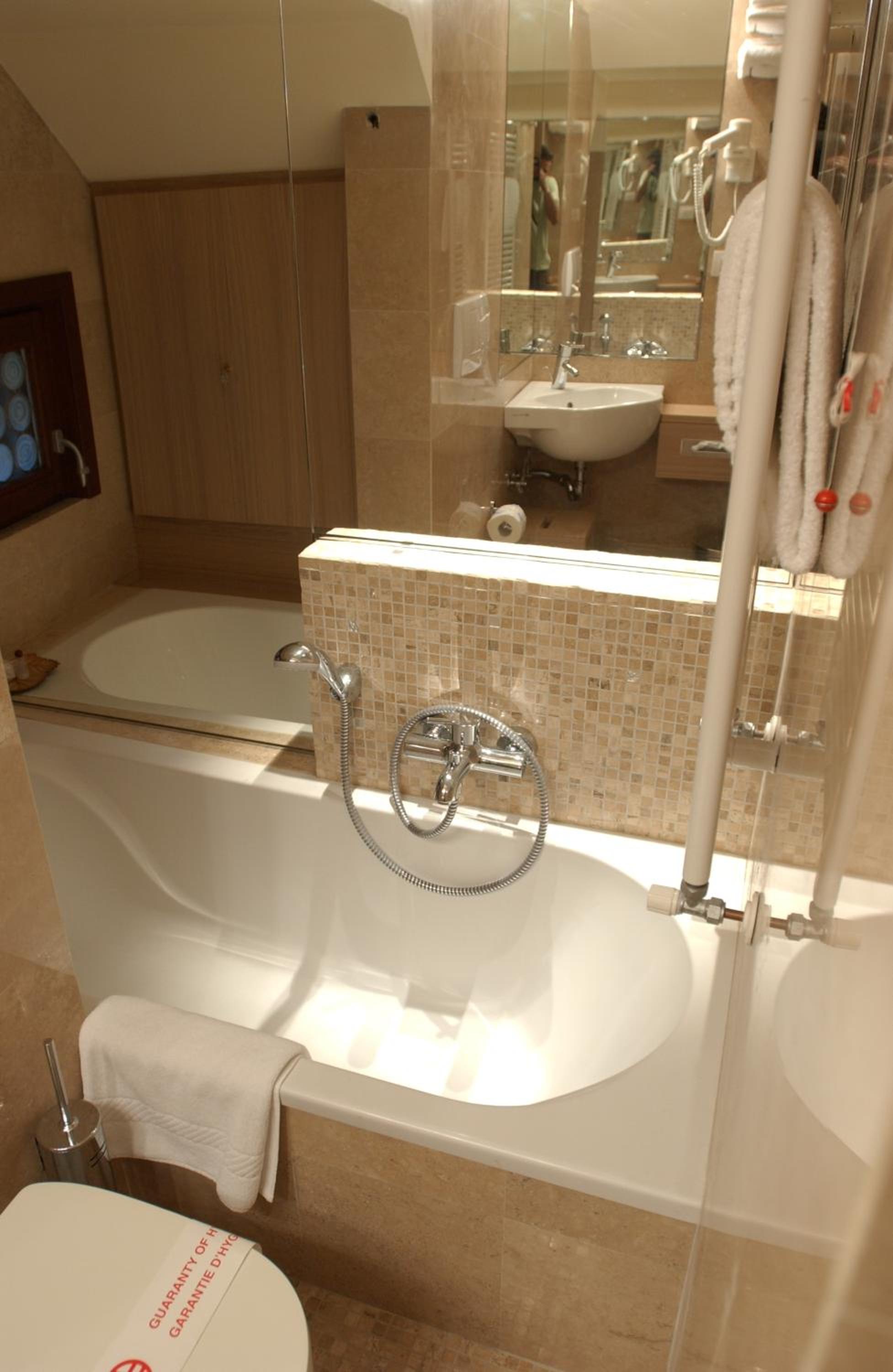 Queen Room - Ground Floor photo 3