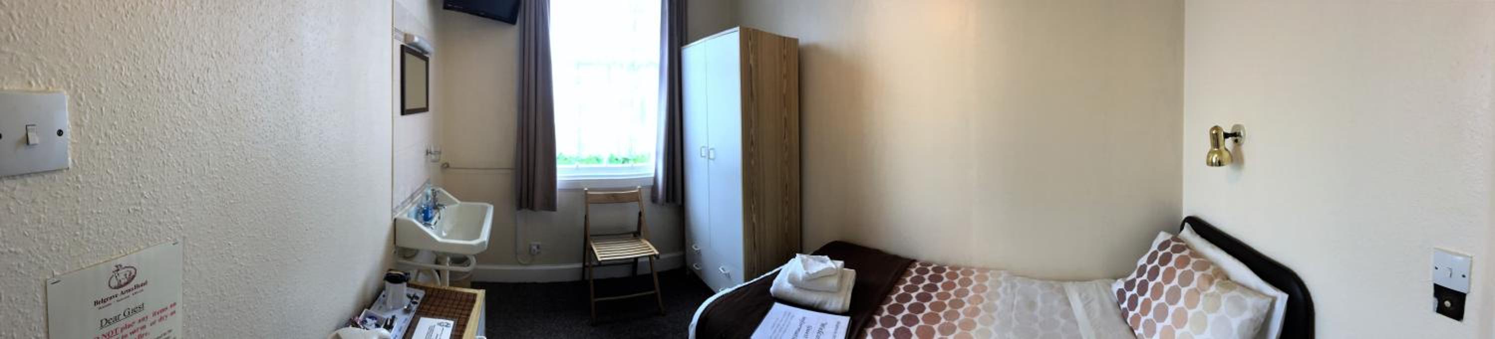 Single Room with Shared Shower and Toilet photo 1