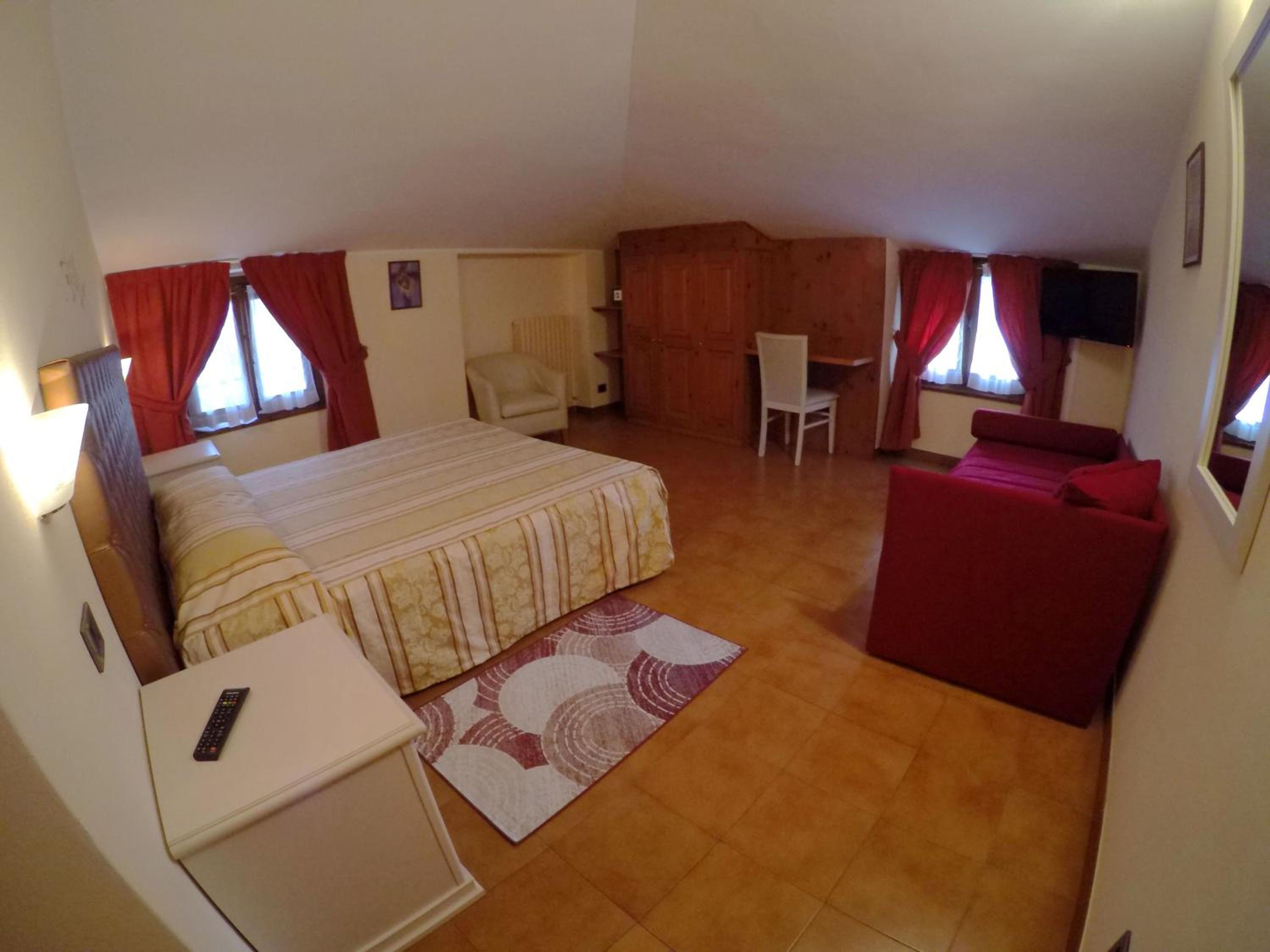 Triple Room photo 2