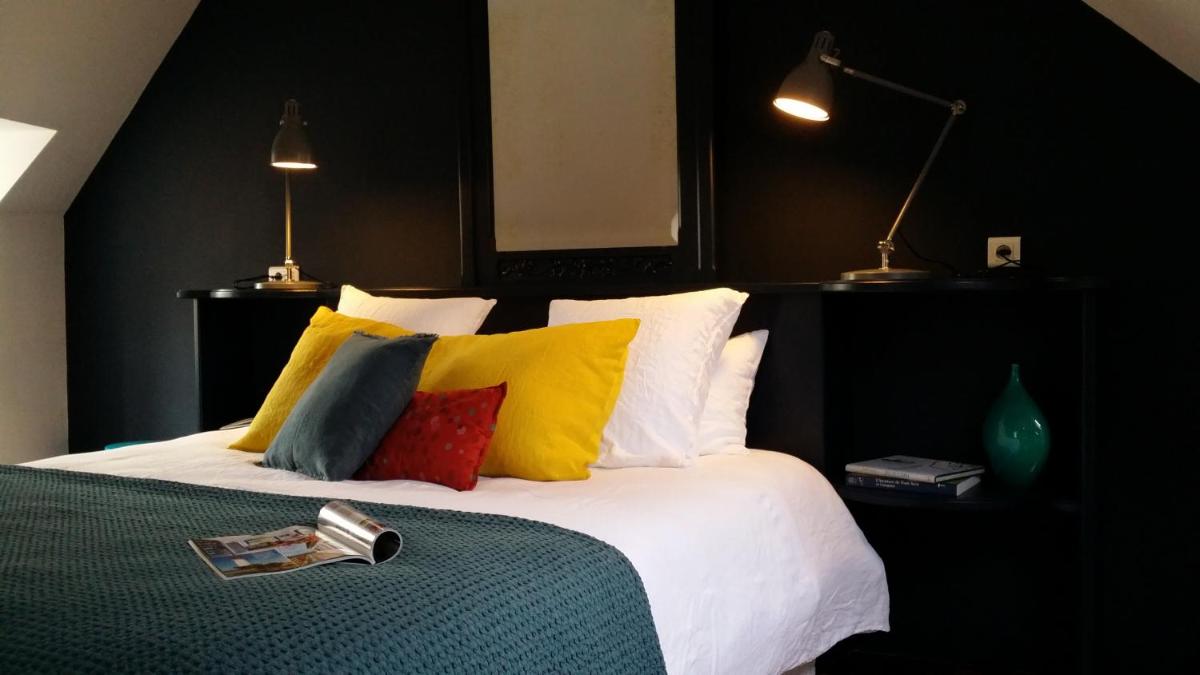 Double Room with Private Bathroom - 3 photo 1