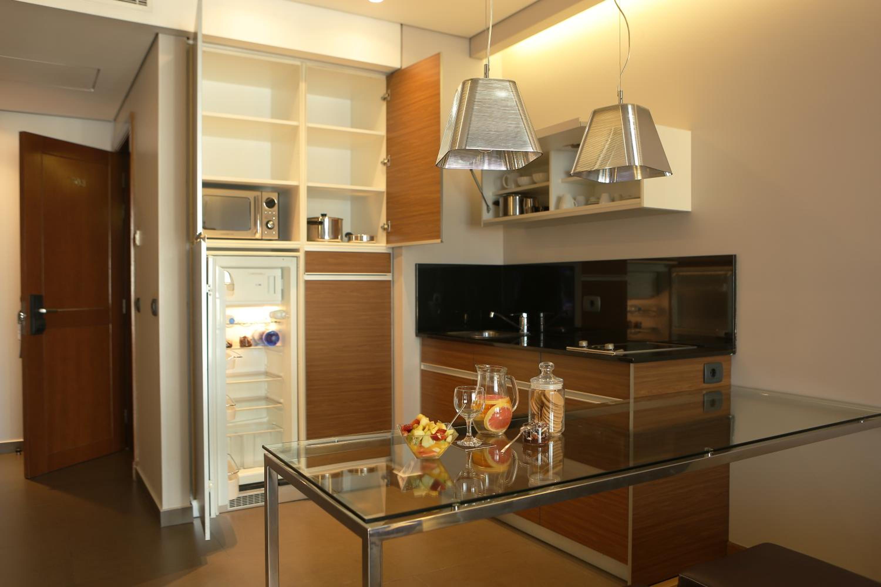 Superior Two Bedroom Suite - Photo 6