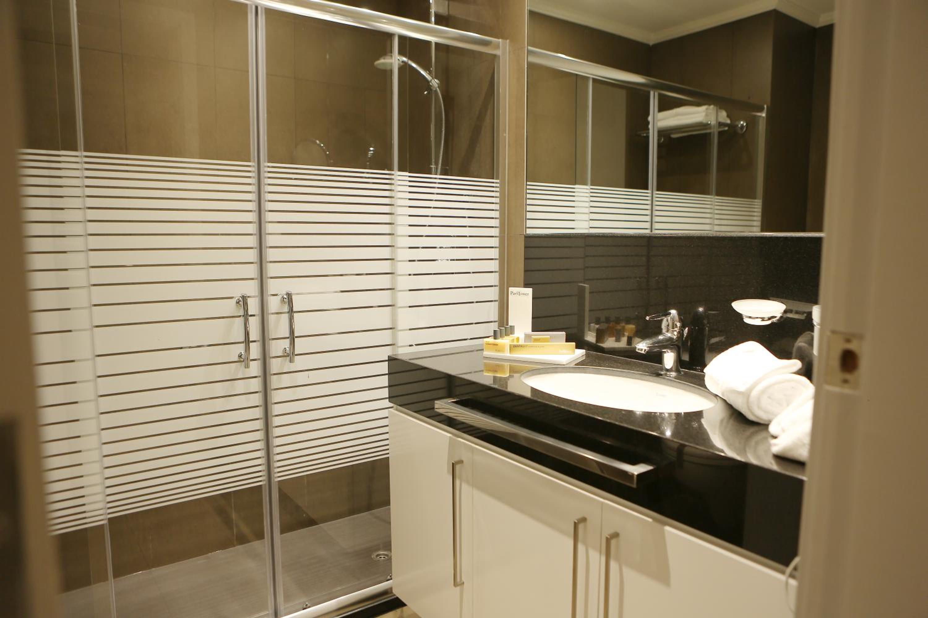 Superior Two Bedroom Suite - Photo 3