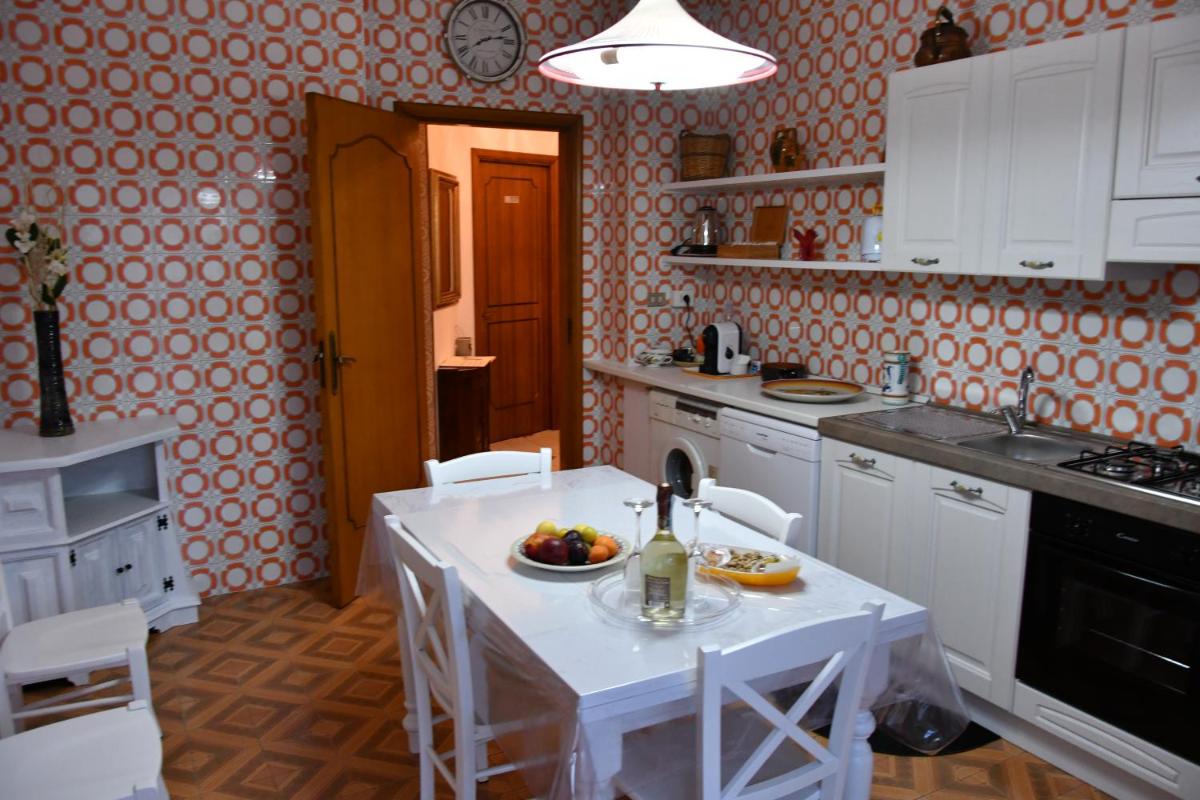 Three-Bedroom House photo 2