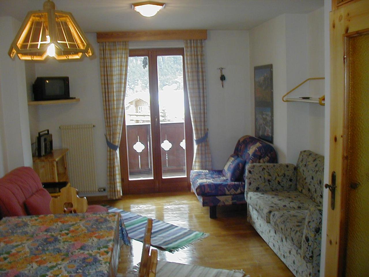 Classic One-Bedroom Apartment with King Bed