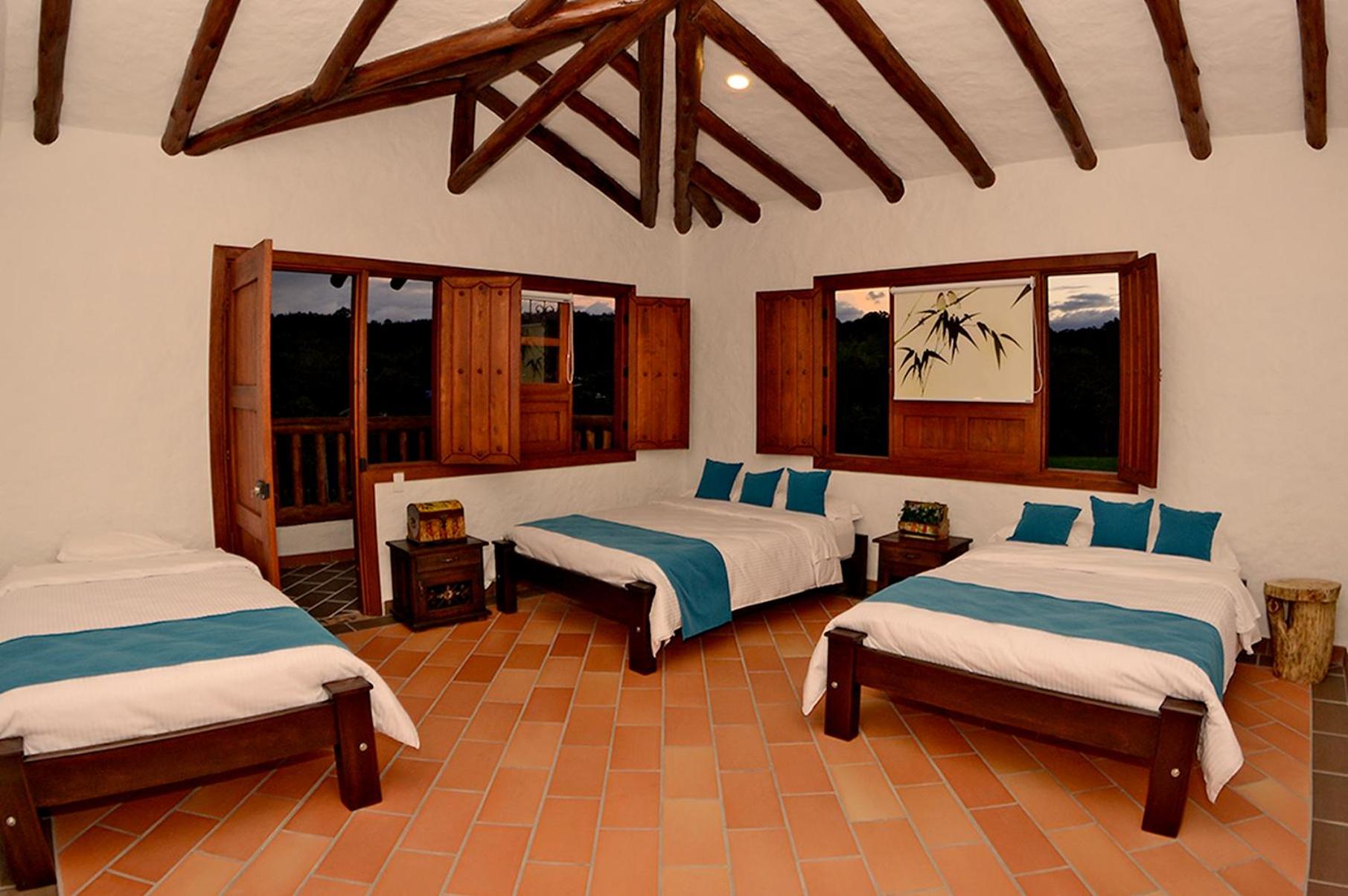 Superior Triple Room photo 2