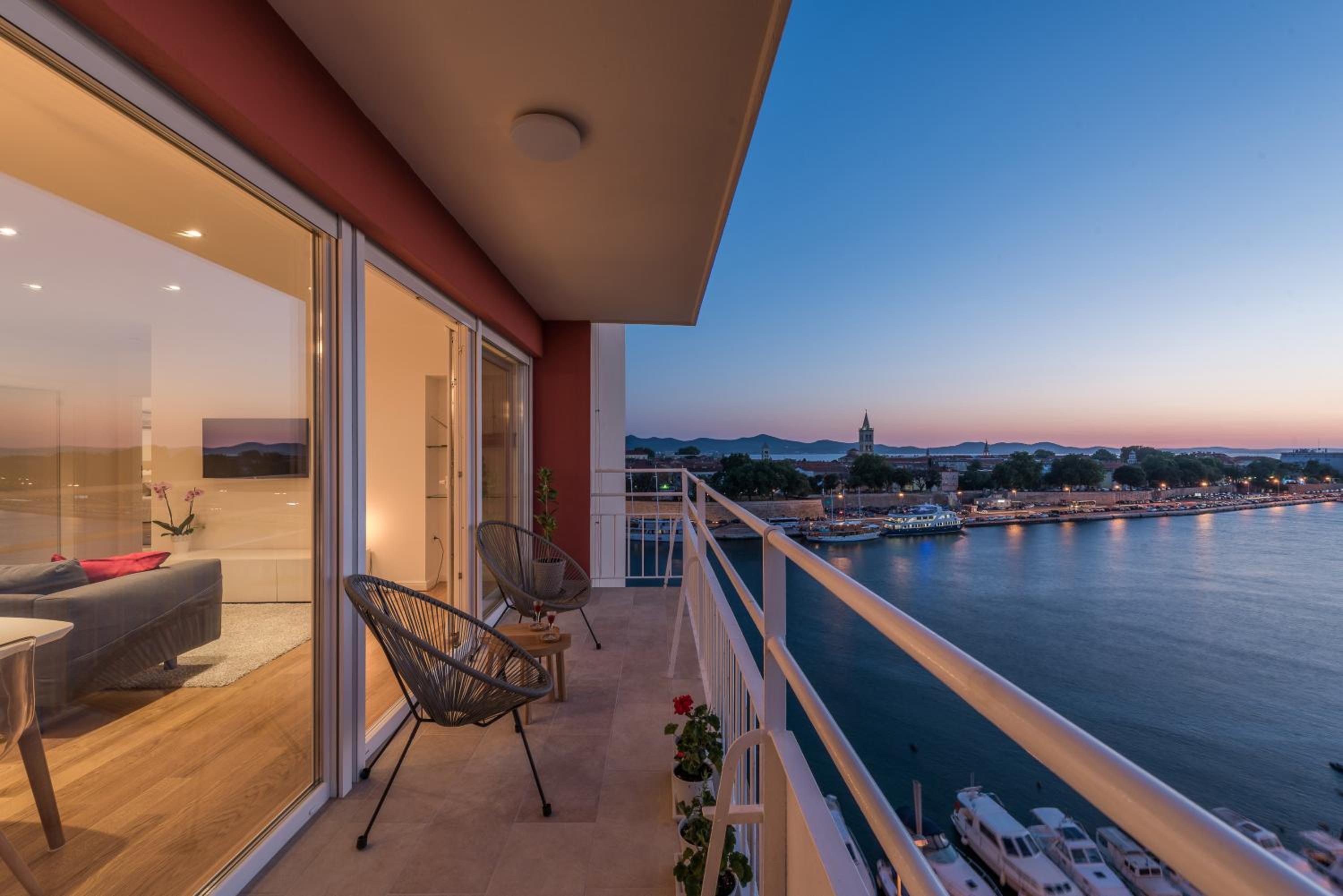 Apartment with Sea View - Photo 34