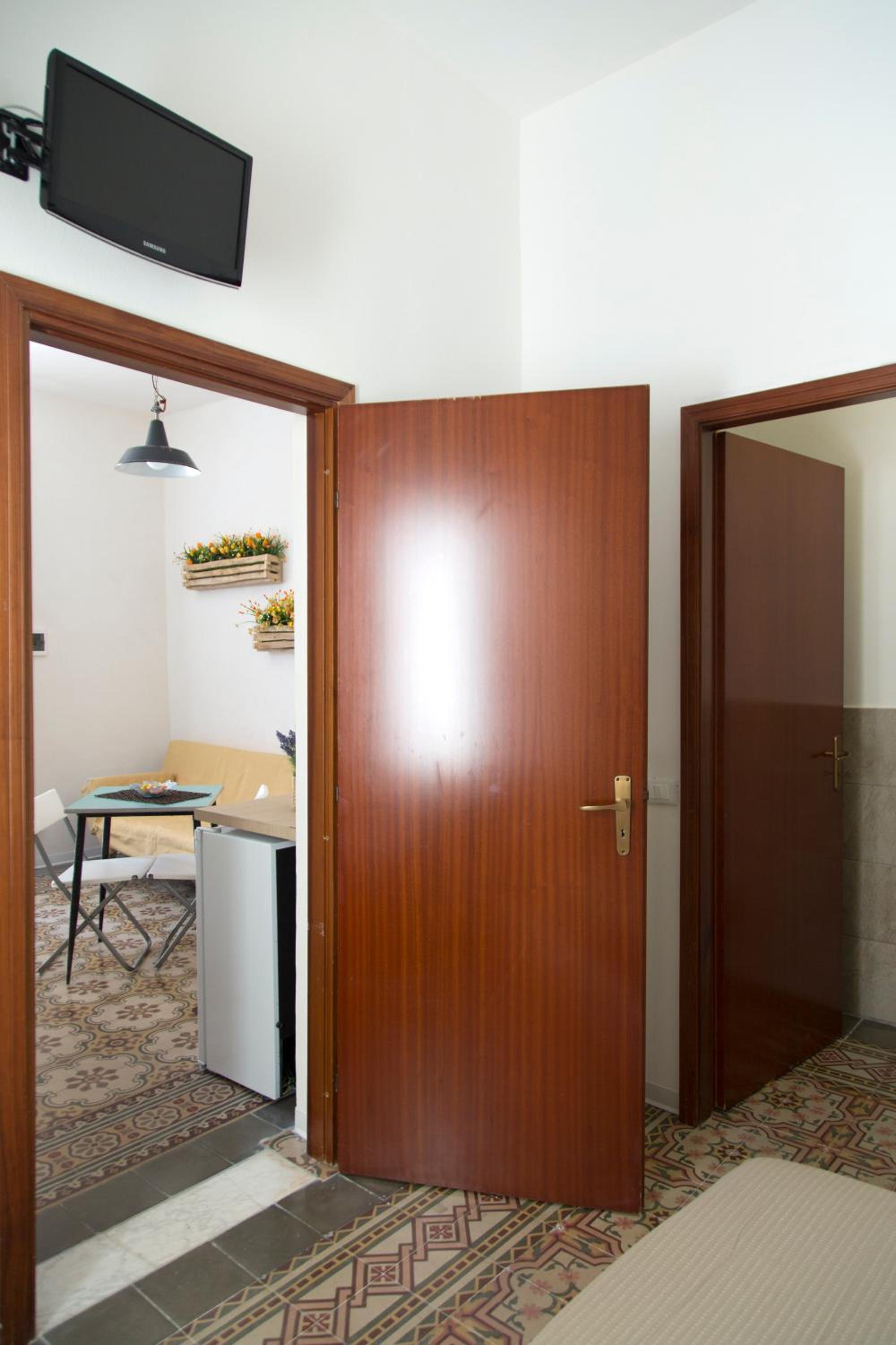 Apartment with Balcony photo 1