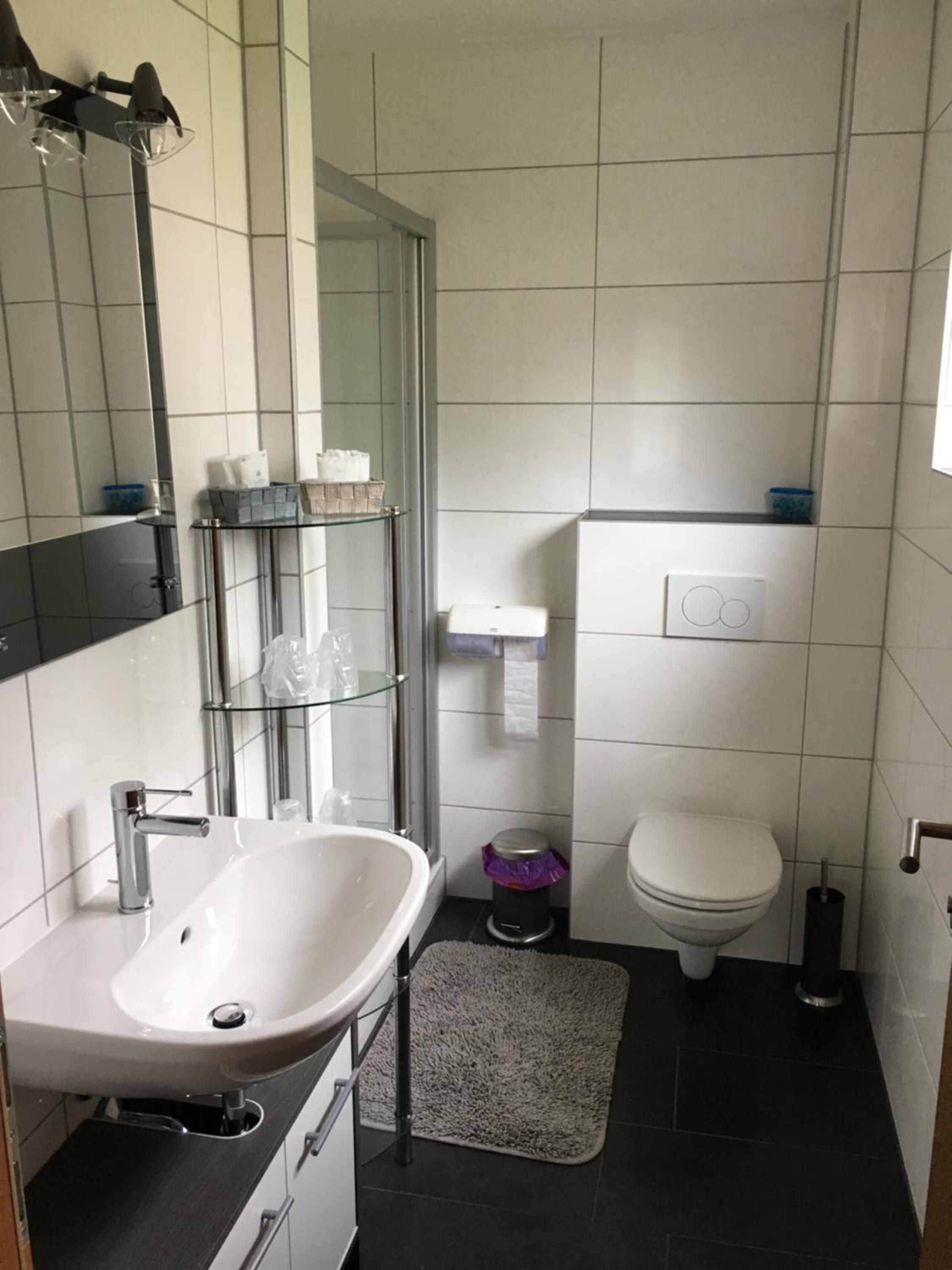 Family Room with Private Bathroom photo 3