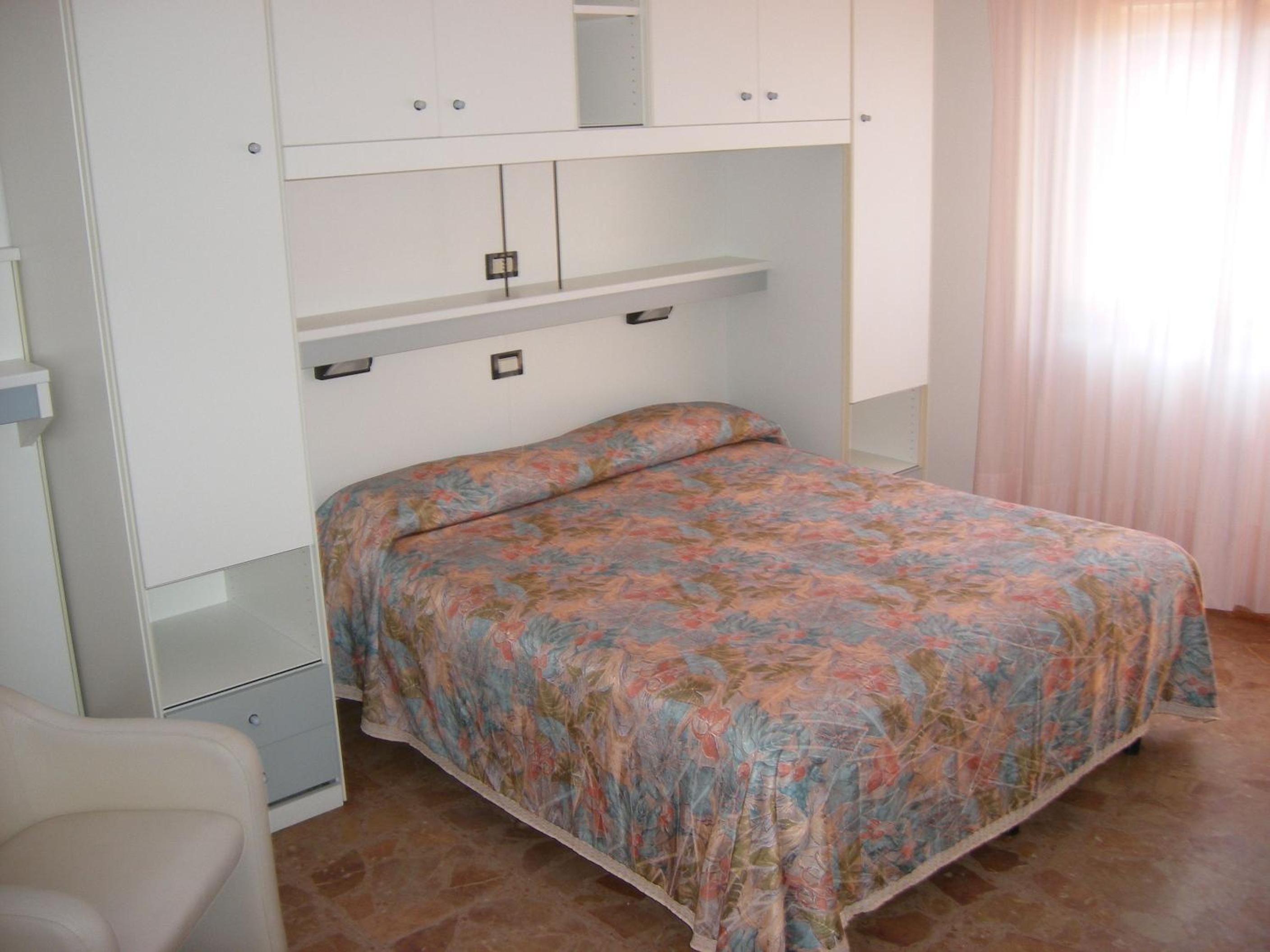 Double or Twin Room - Photo 4