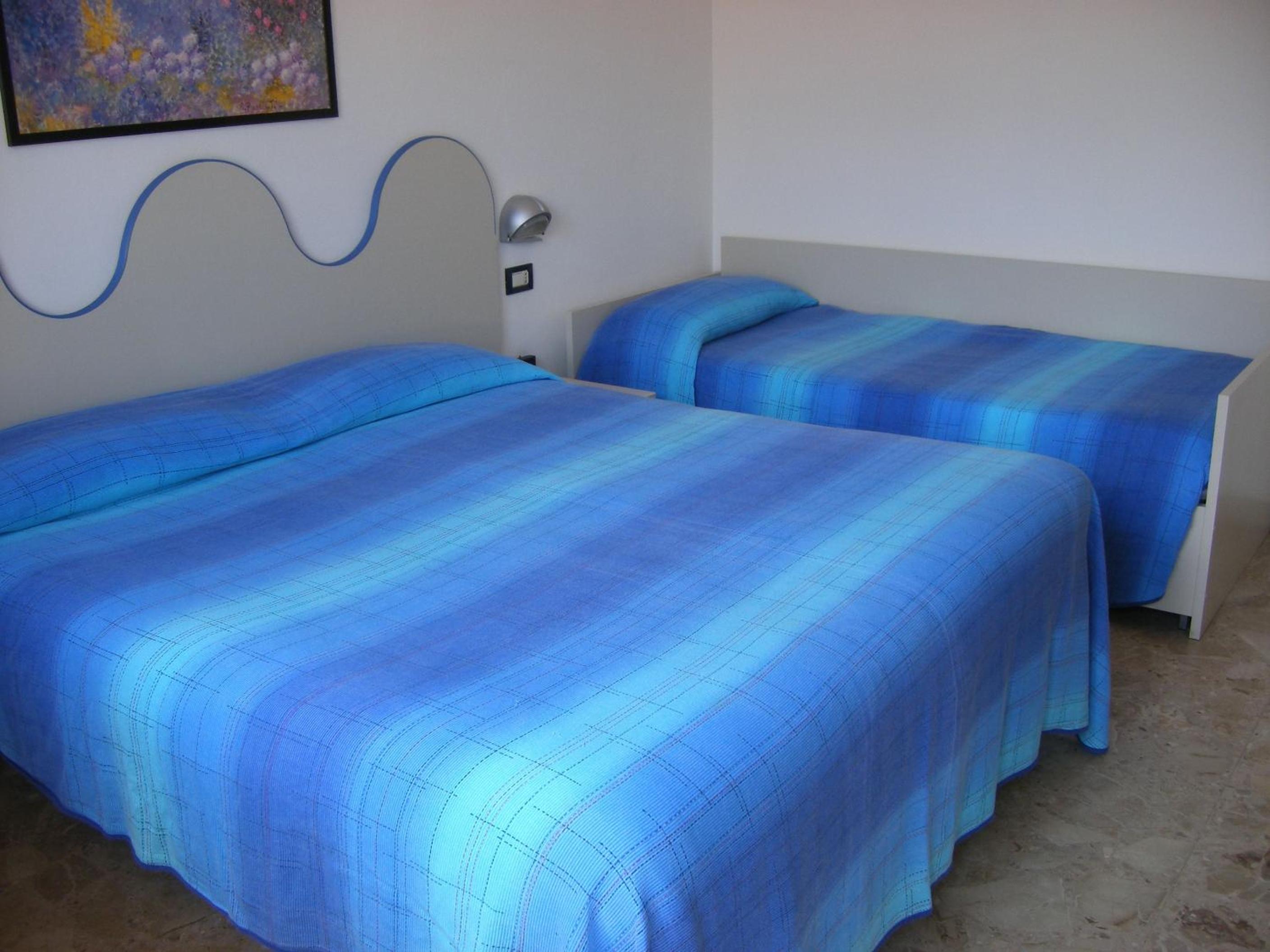 Triple Room - Photo 1
