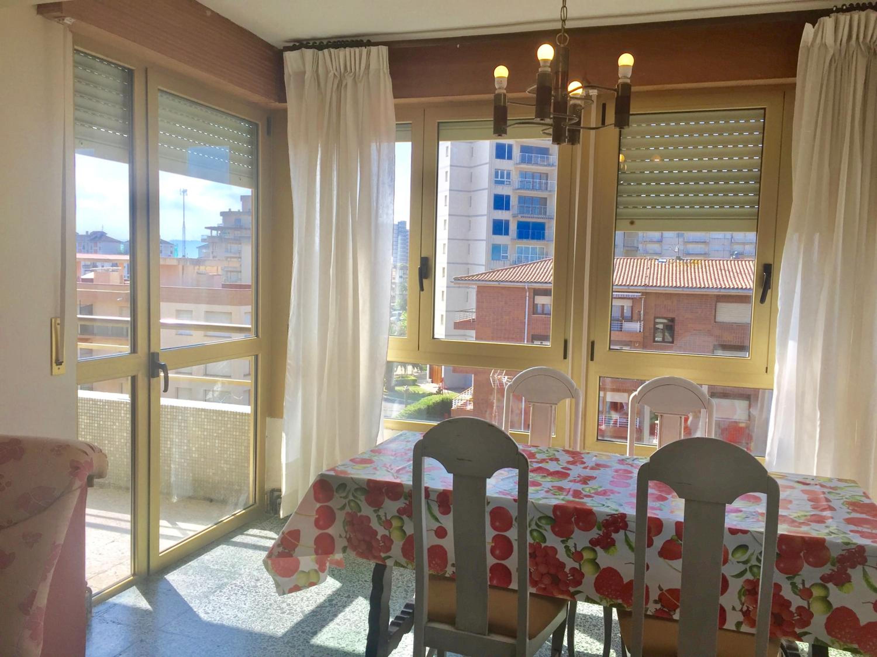 Two-Bedroom Apartment with Sea View - Photo 4