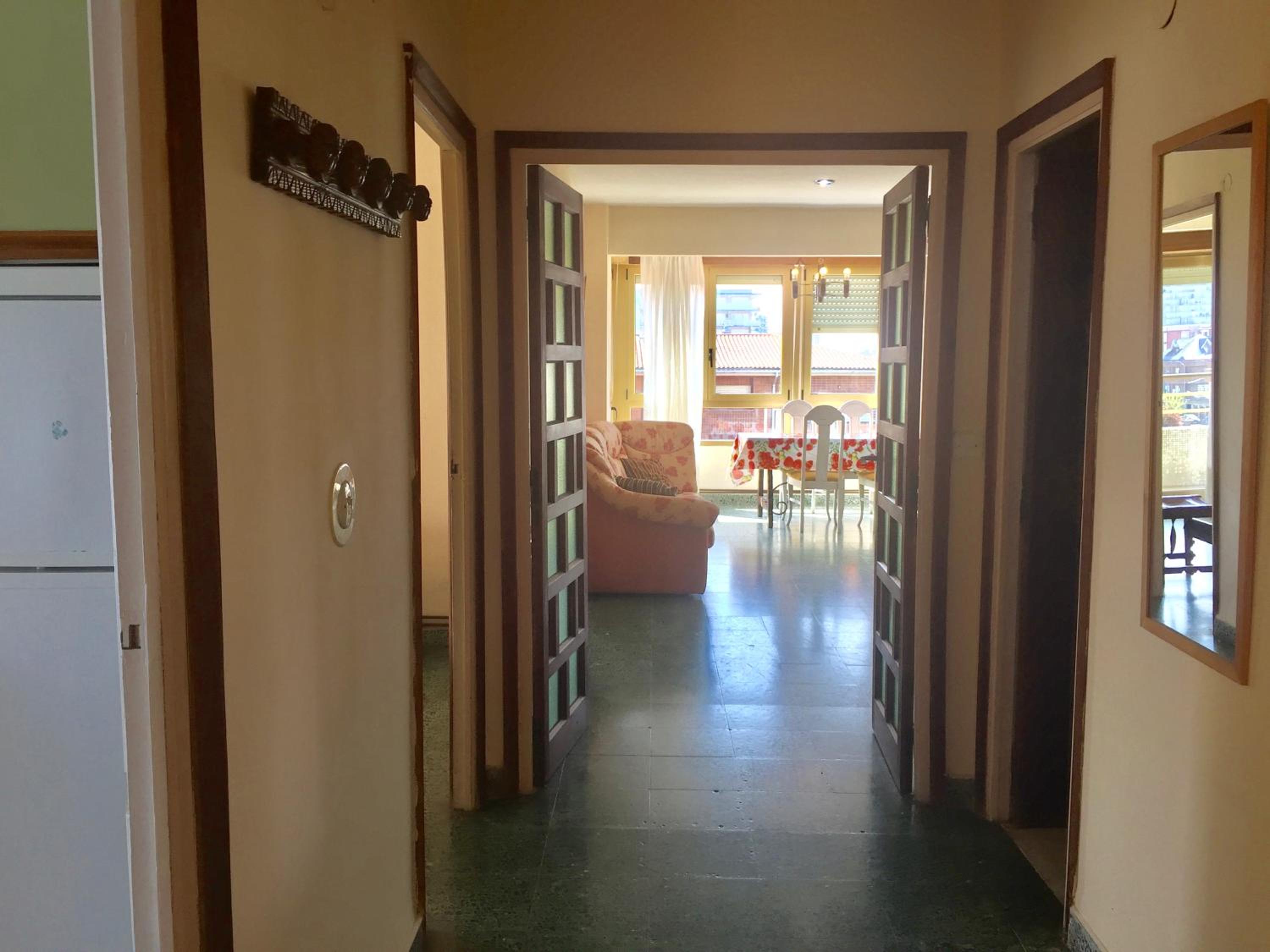 Two-Bedroom Apartment with Sea View - Photo 2