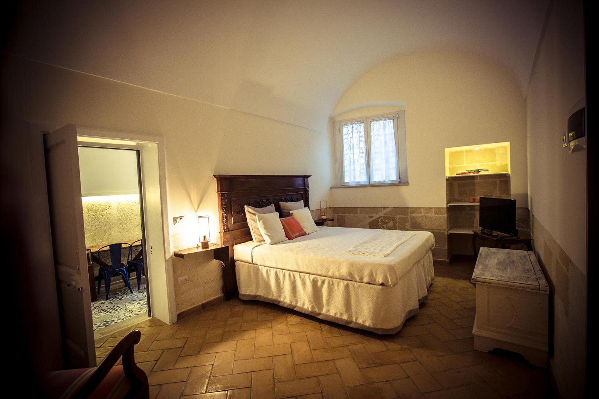 Double Room with Private Bathroom photo 3
